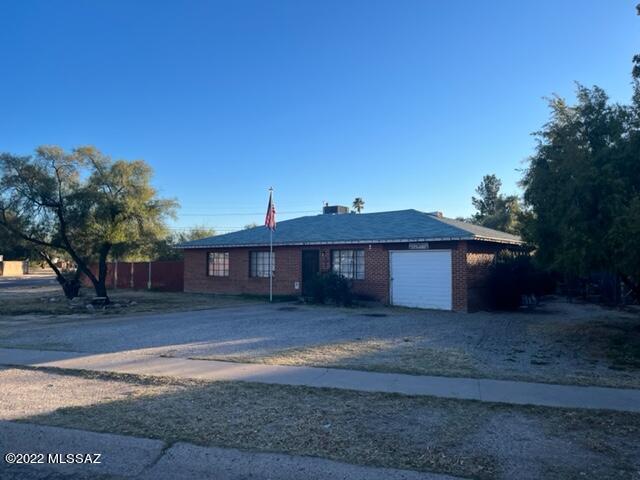 Investor/HANDYMAN delight!!! 3bd 2ba brick home with attached one car garage on 0.4 acres fully fenced yard. Roof, electrical HVAC system has been updated. Home located on the corner lot with plenty room to expend. Shown ONLY with ACCEPTED OFFER. PLEASE DO NOT DISTURB TENANTS!!!!!! SOLD IN AS-IS CONDITION!!! SELLER WILL MAKE NO REPAIRS!!!