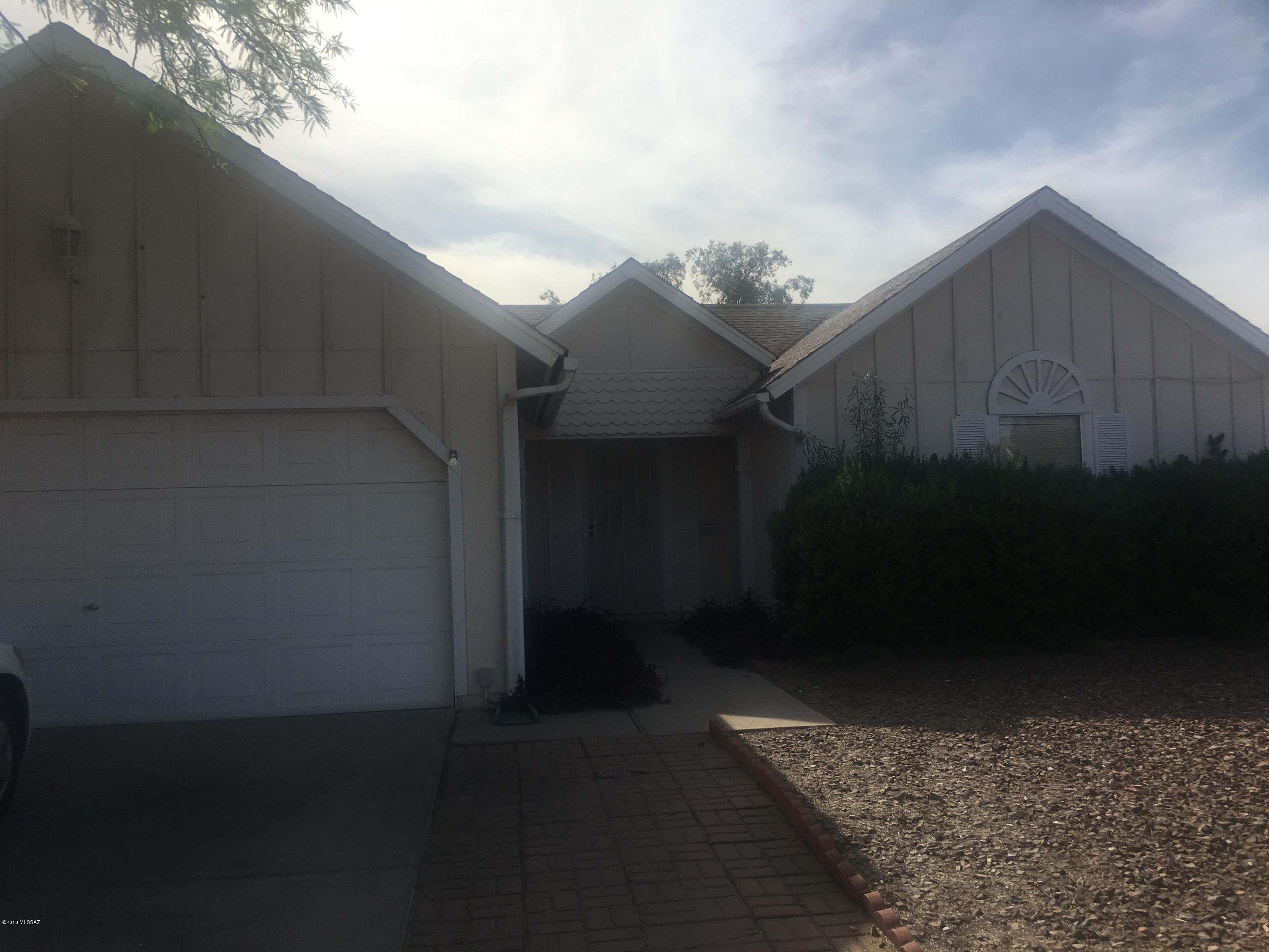 3 bedroom, 2 bath house with LARGE fenced backyard. Enjoy saltillo and concrete floors, backyard with screened in patio, workshop in garage, and much more! Call office to view!