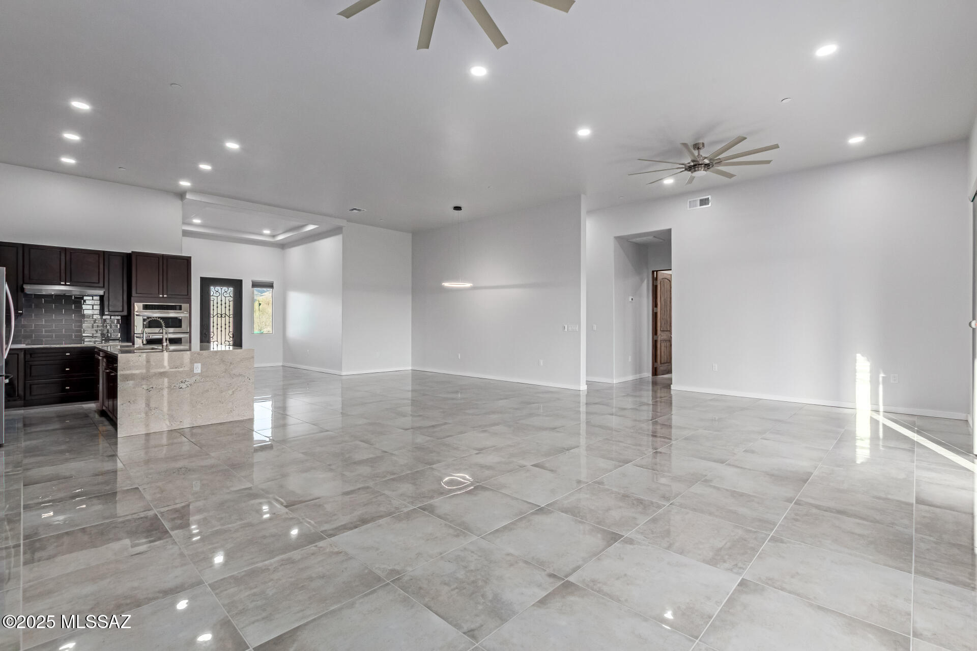 Hacienda De Tanque Verde (1-12) - Residential