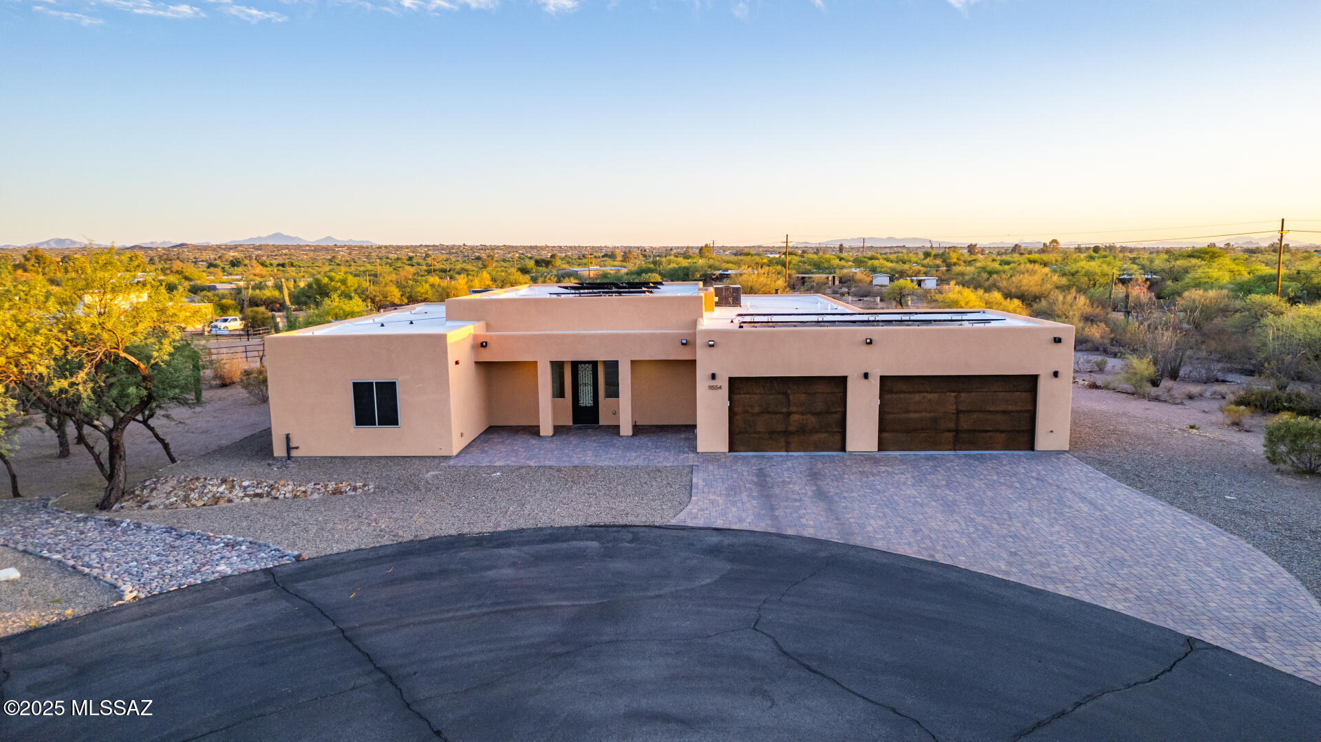 Hacienda De Tanque Verde (1-12) - Residential