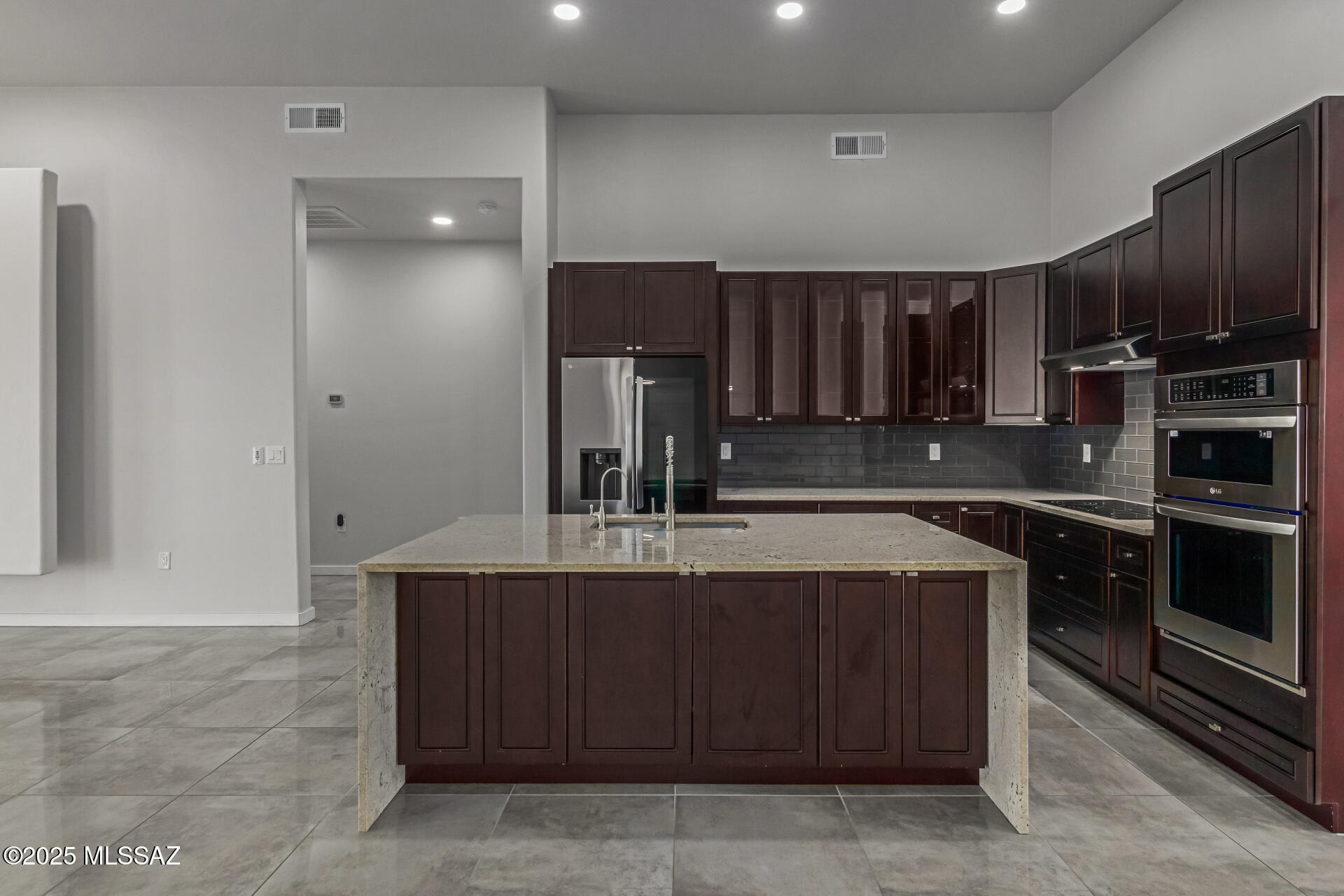 Hacienda De Tanque Verde (1-12) - Residential