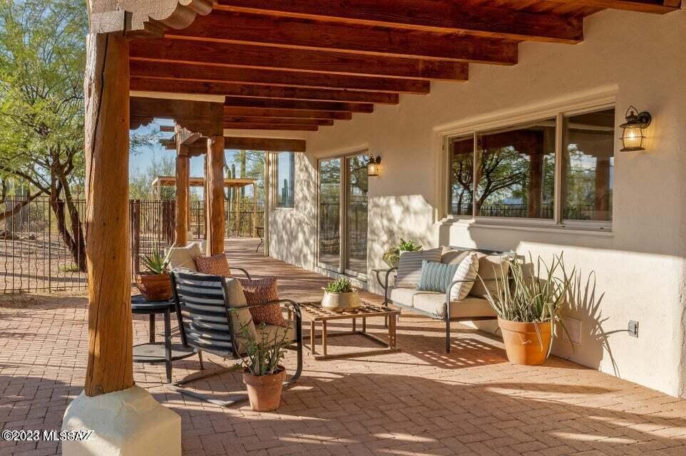 La Cholla Airpark - Residential