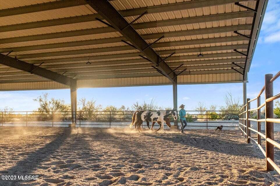 La Cholla Airpark - Residential