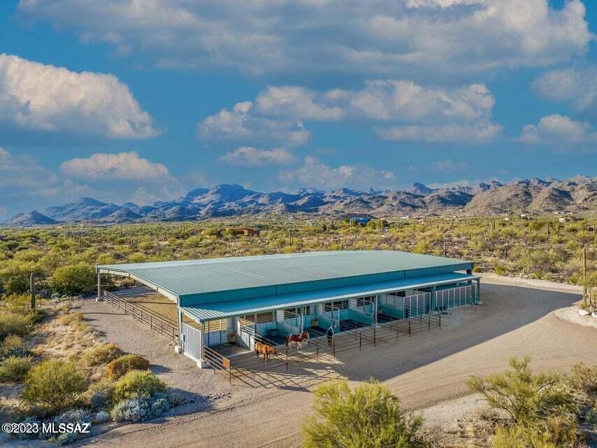 La Cholla Airpark - Residential