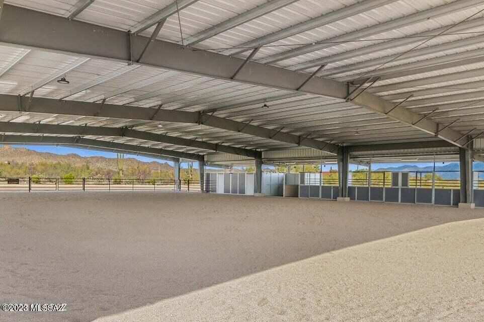 La Cholla Airpark - Residential