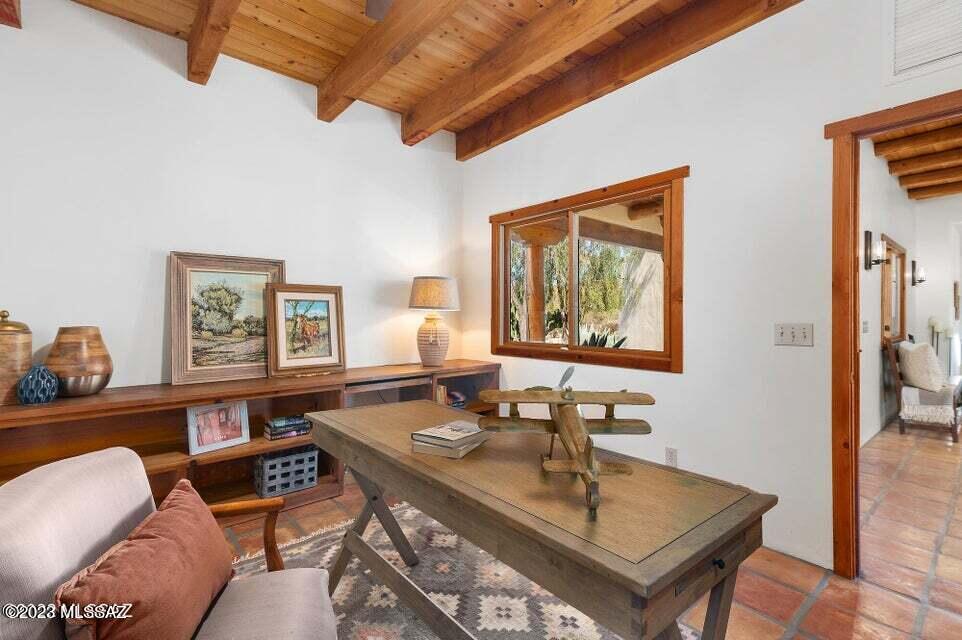 La Cholla Airpark - Residential