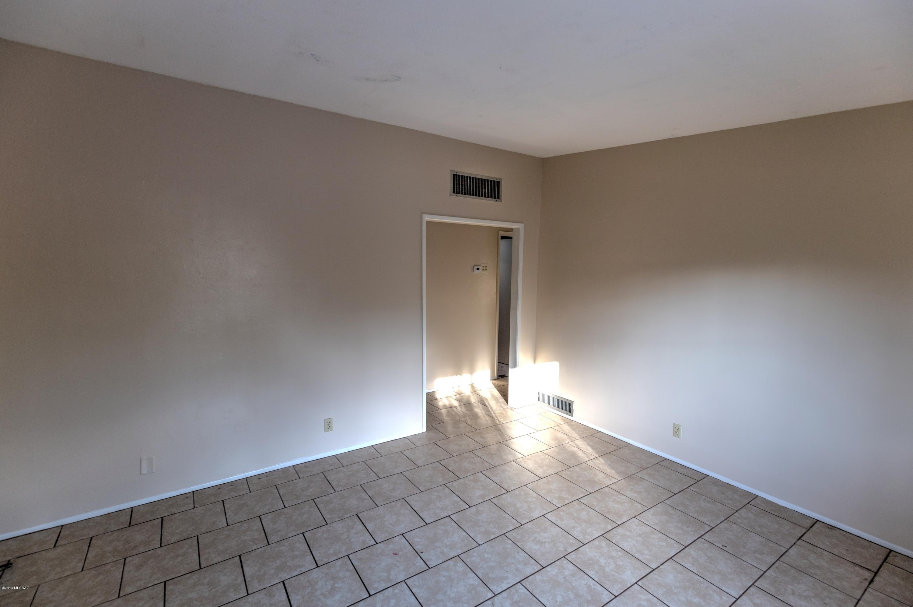 Catalina Heights - Residential Lease