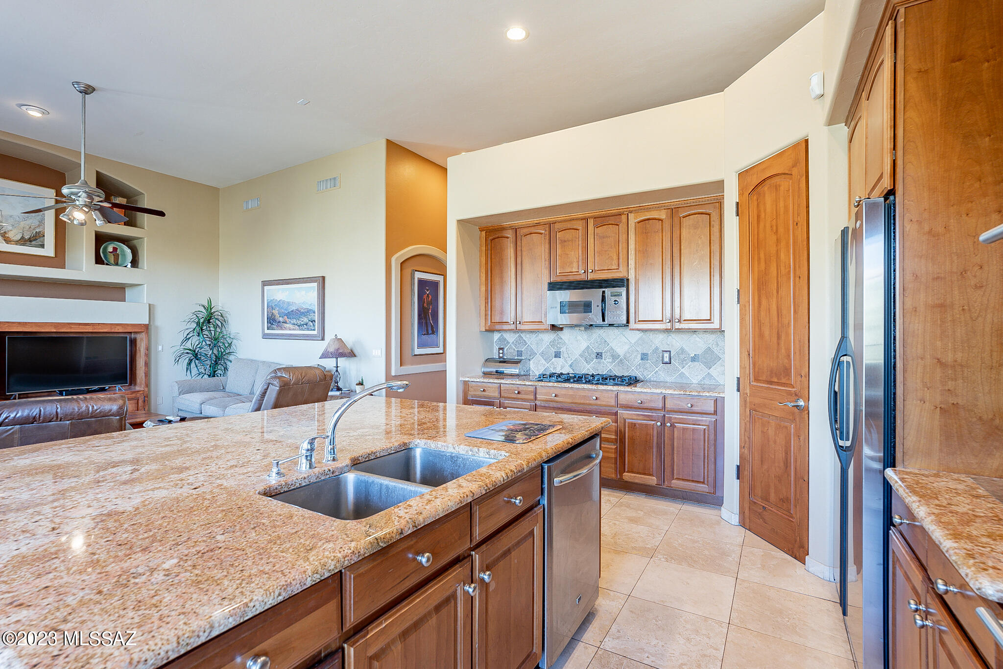Sabino Mountain (1-290) - Residential