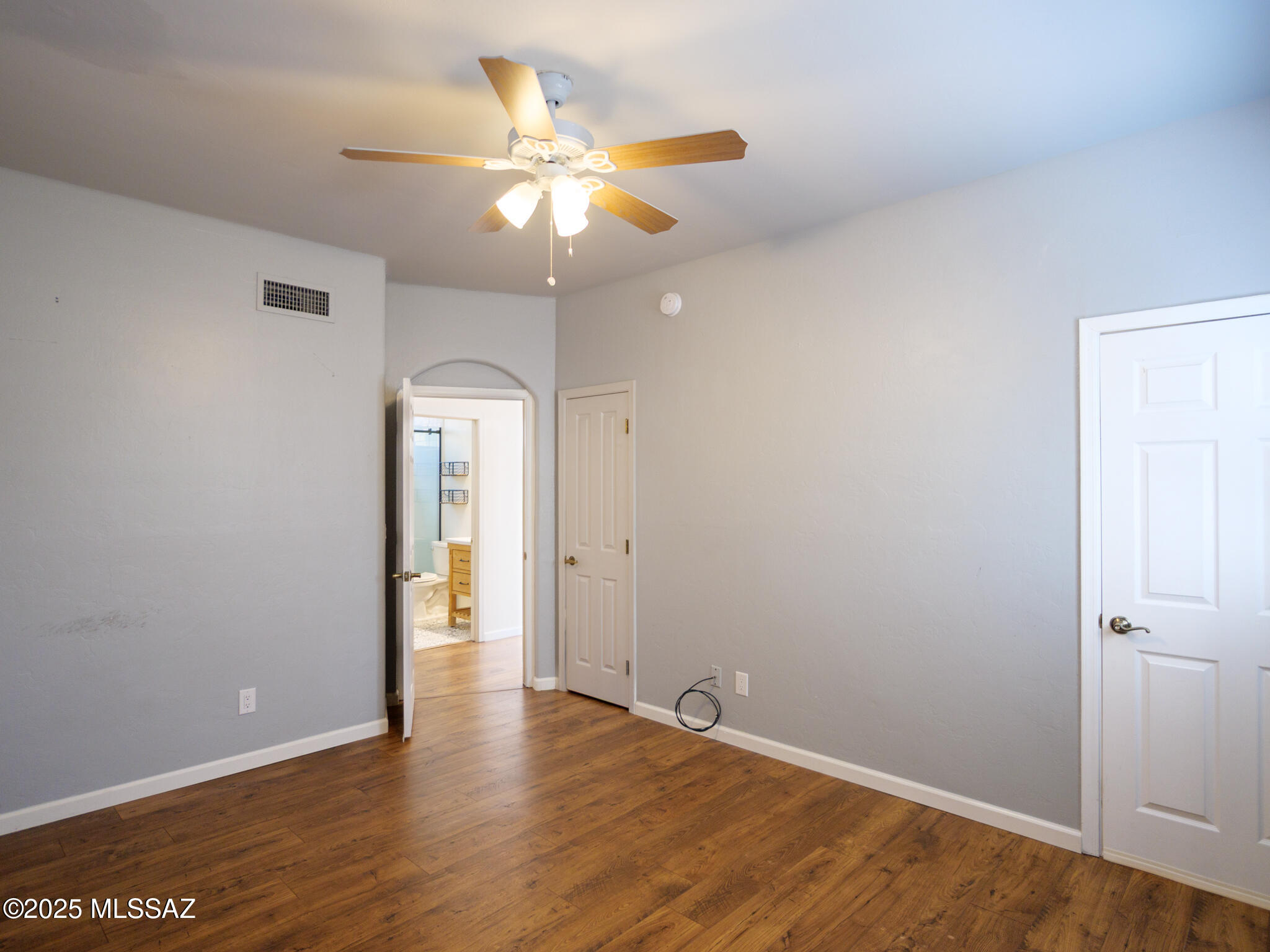 River At North Campbell (1-59) - Residential Lease