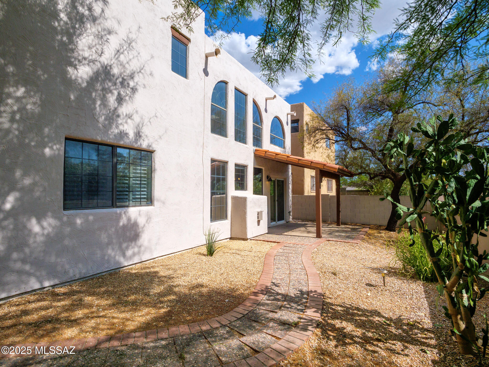 River At North Campbell (1-59) - Residential Lease