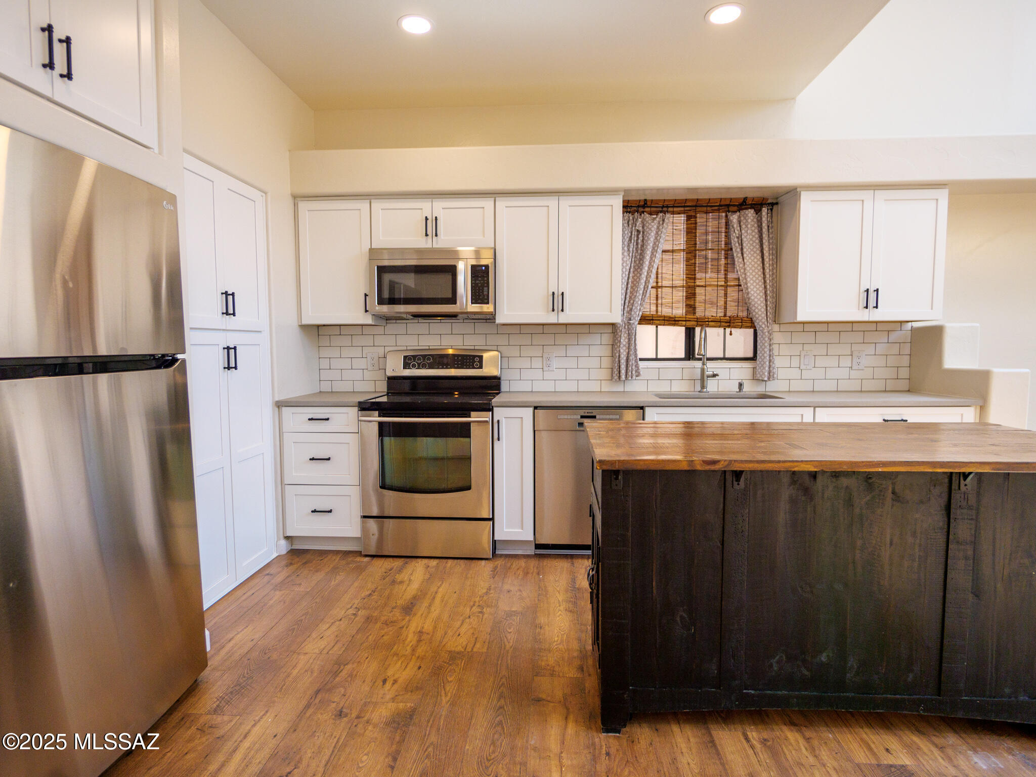 River At North Campbell (1-59) - Residential Lease