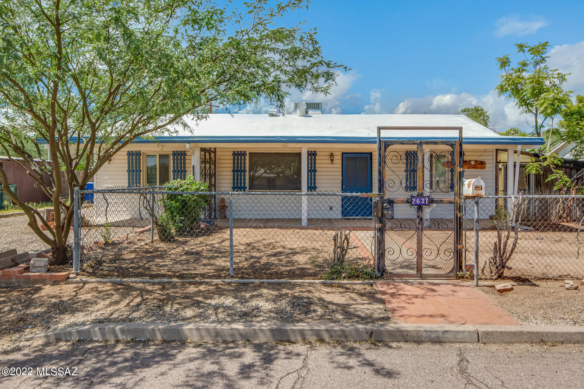 Charming 3 bedroom 3 Bath home in central Tucson! As you walk in you are greeted by the neutral tone of the great room. The kitchen is equipped with an abundance of cabinet space. The bedrooms are all generously sized. The spacious family room with wood burning fireplace is a great space for entertaining and has access to the backyard. The backyard is a perfect size for making your own backyard paradise. You will also find a workshop with a shaded area. Schedule a private showing today!