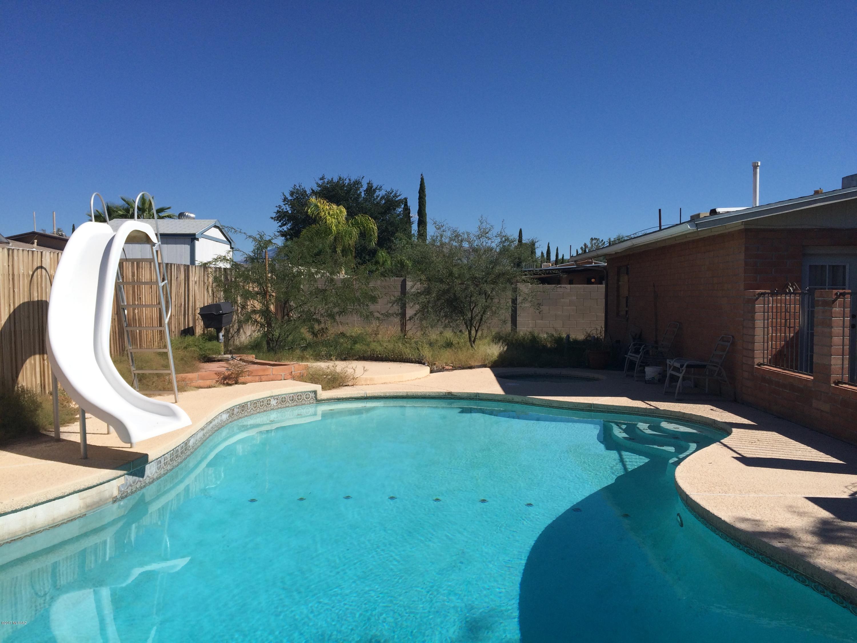 Lincoln Ridge Estates (208-324) - Residential Lease