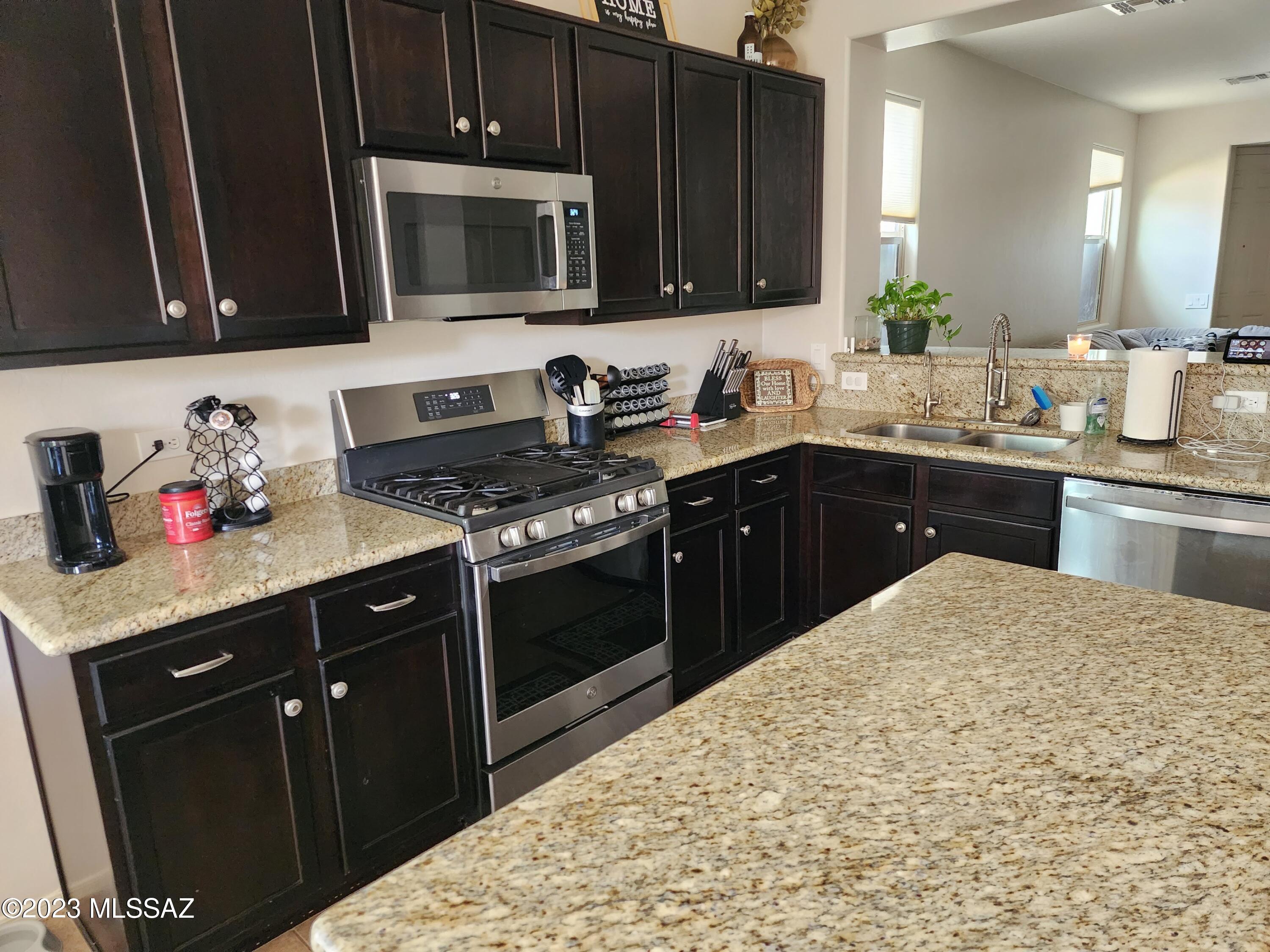 Rancho Del Lago (B37-38) - Residential Lease