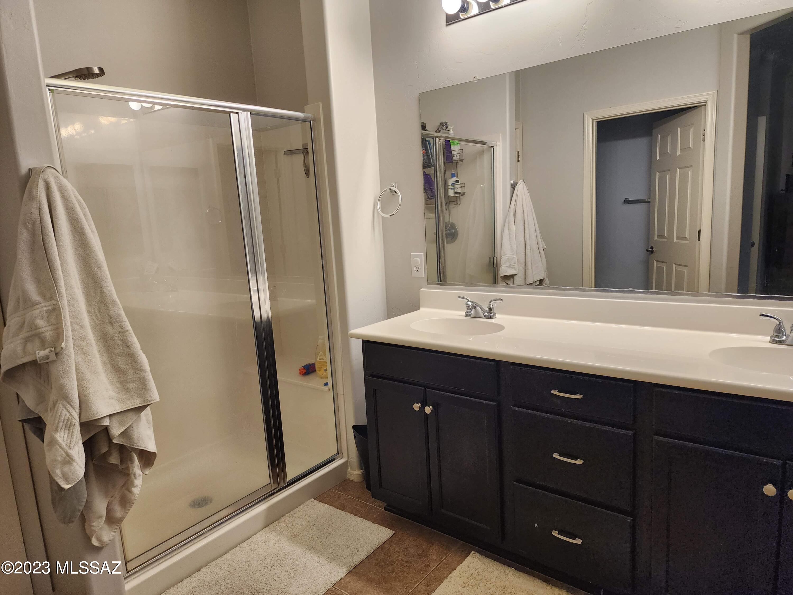 Rancho Del Lago (B37-38) - Residential Lease