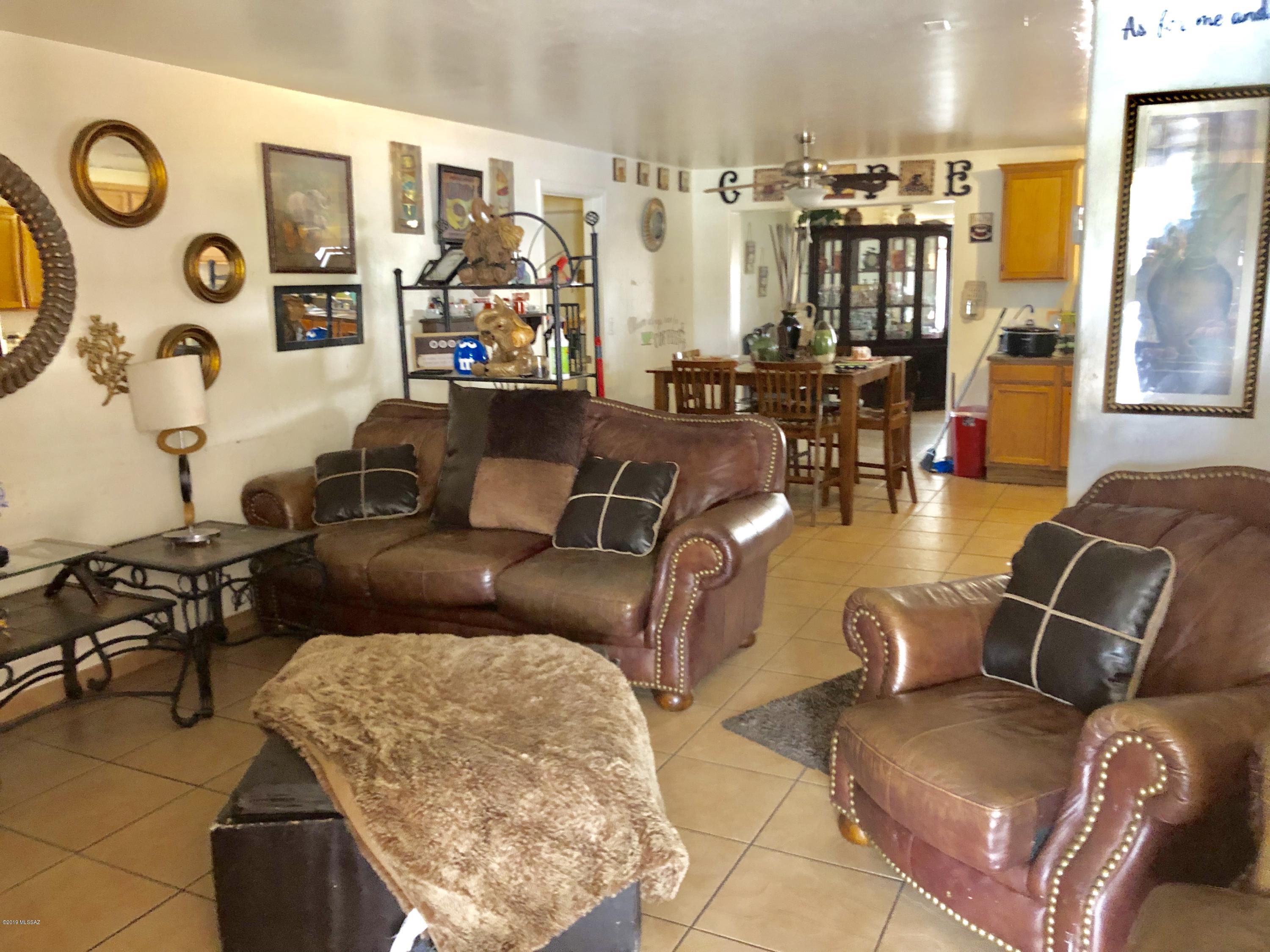 Las Palomas - Residential
