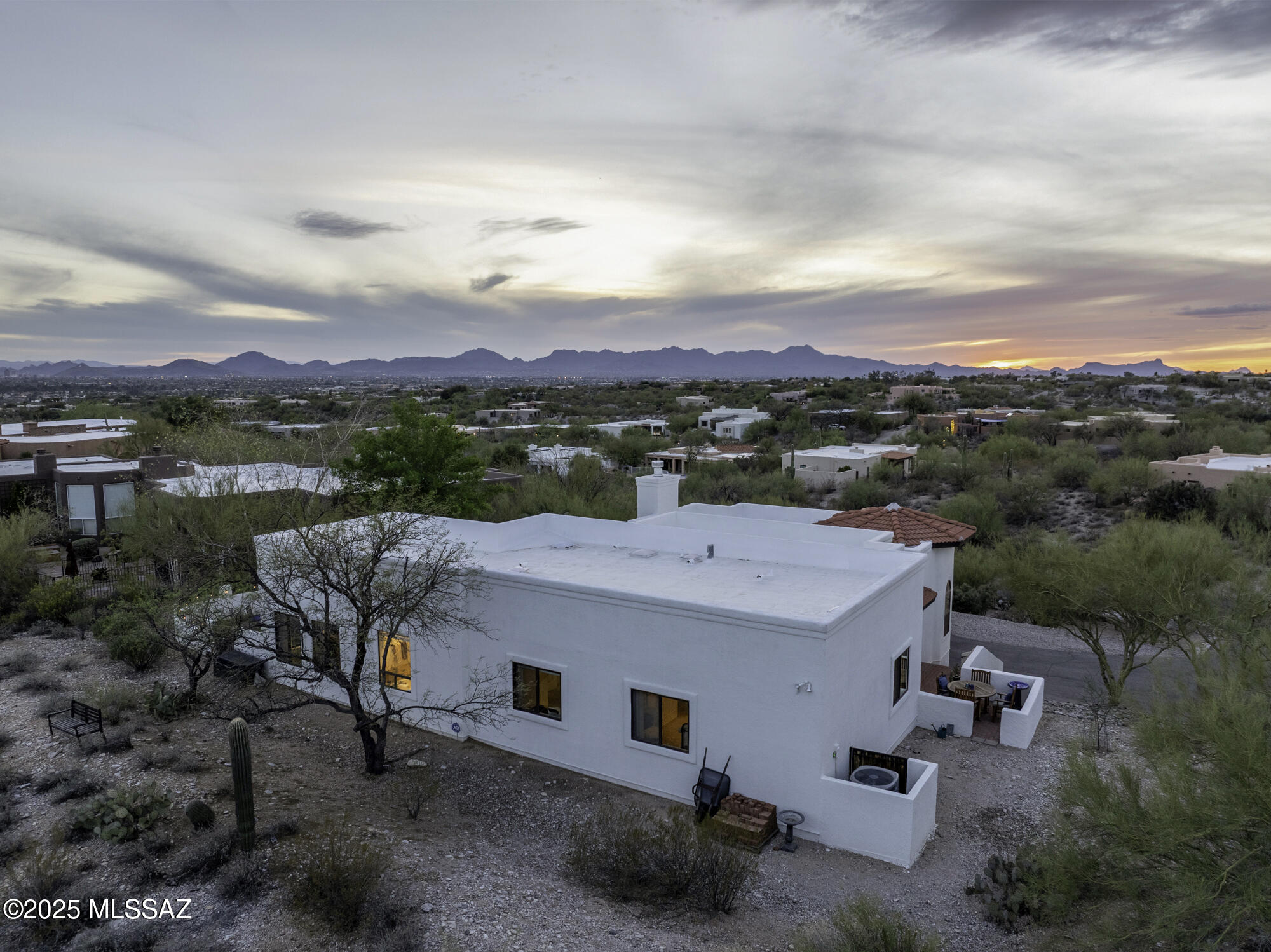 Las Alturas (1-167) - Residential