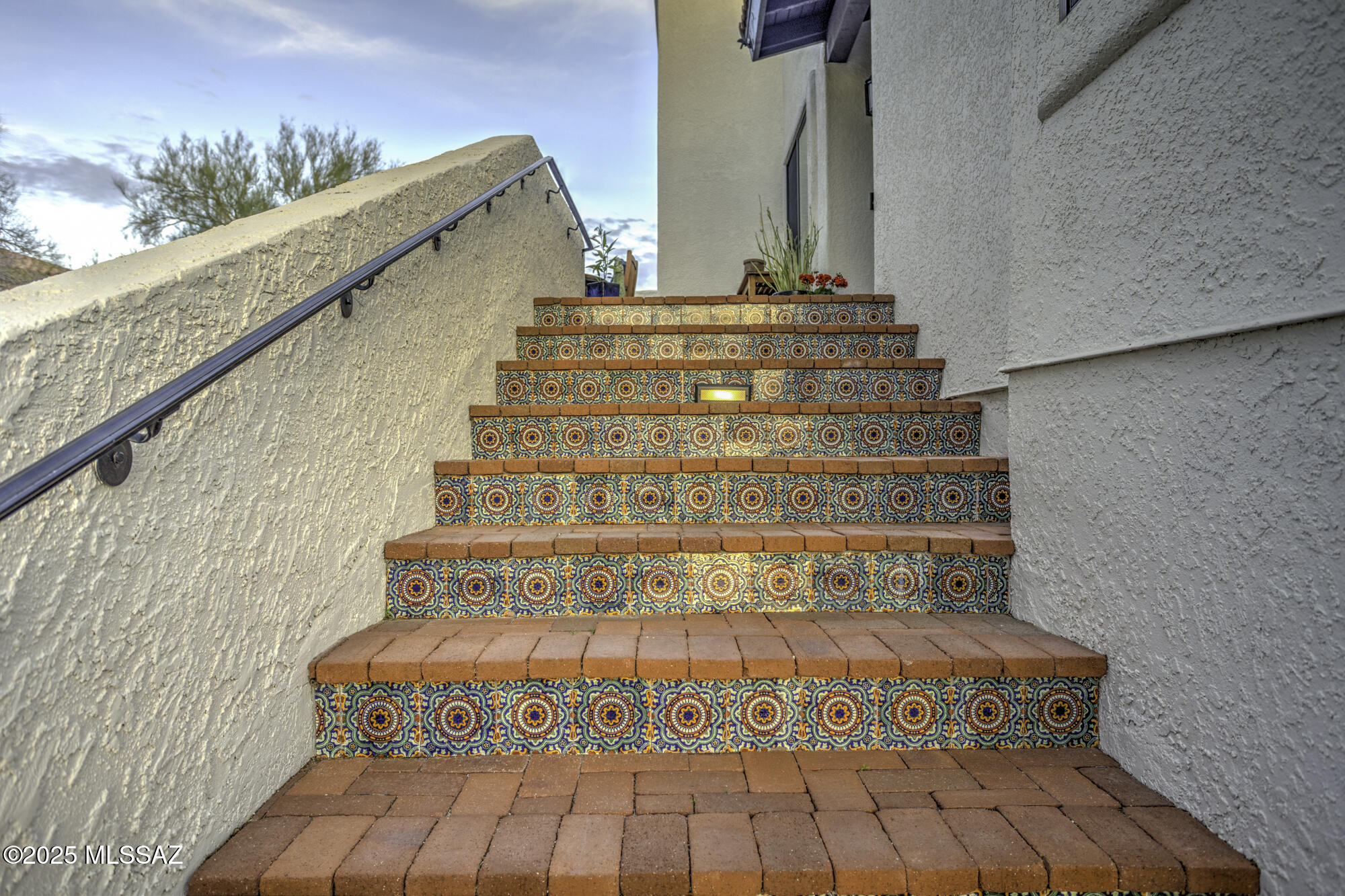Las Alturas (1-167) - Residential