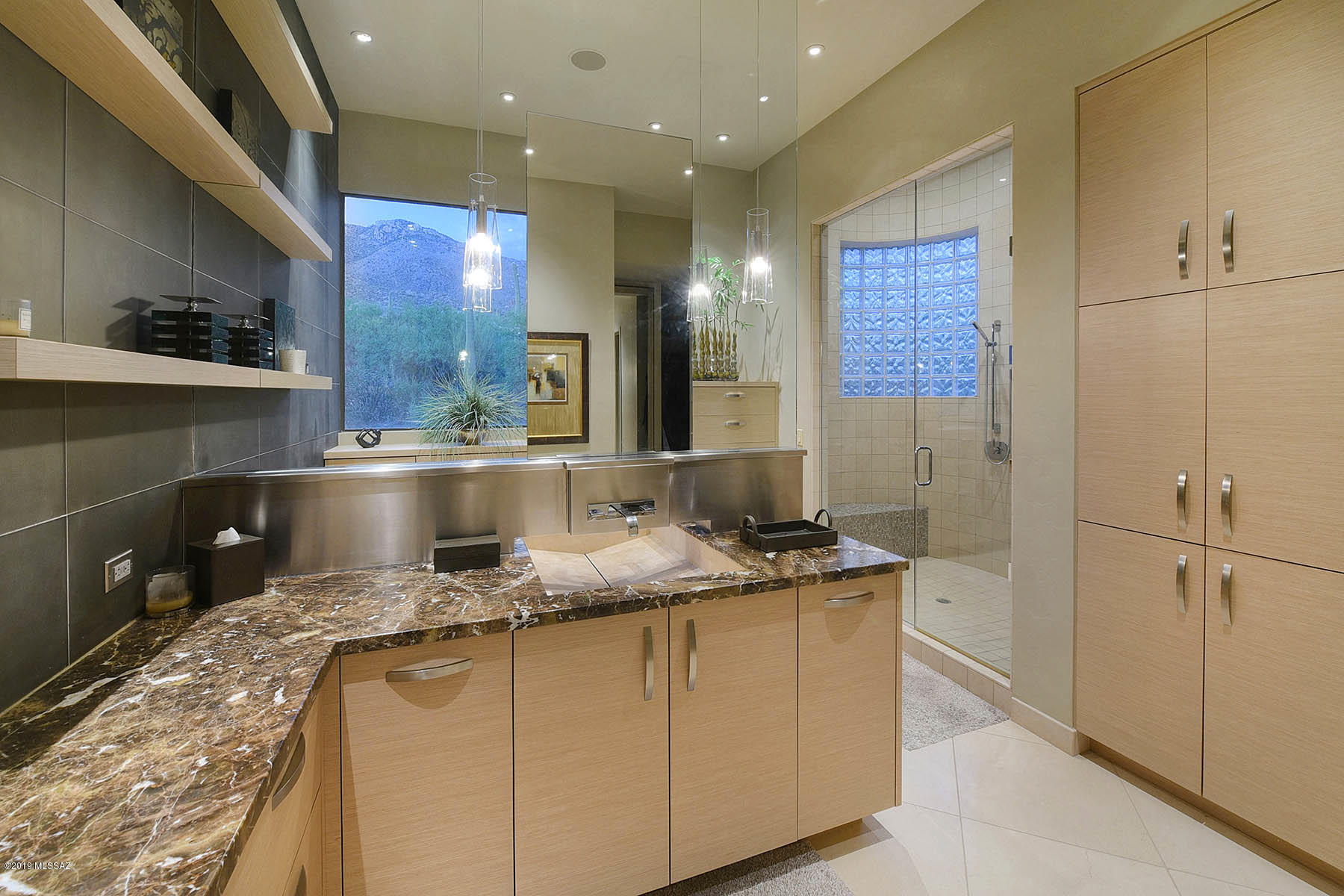 Finisterra (1-210) - Residential
