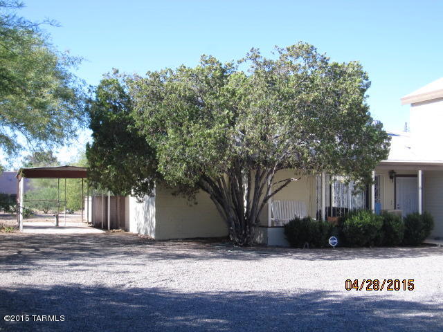 3530 E. Bermuda #A 1Br 1Ba all kitchen appliances. Carpet and Tile flooring. Dual pane windows. Central AC. Family room has fireplace. Tiled Dining area. Nice large enclosed rear yard has covered patio. Carport. All on huge lot for lots of room and privacy in a Central location. Totally unique! Water paid for by owner. Tenant pays Gas and Electricity.