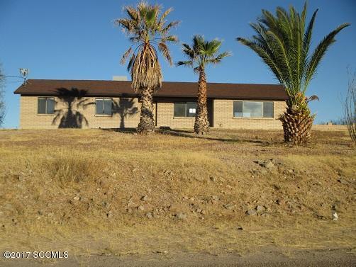 Nice 3 bedroom room 2 full bath home with enclosed garage. Large enclosed rear yard sitting on over a one acre lot with great views. Long concrete driveway makes it even nicer!