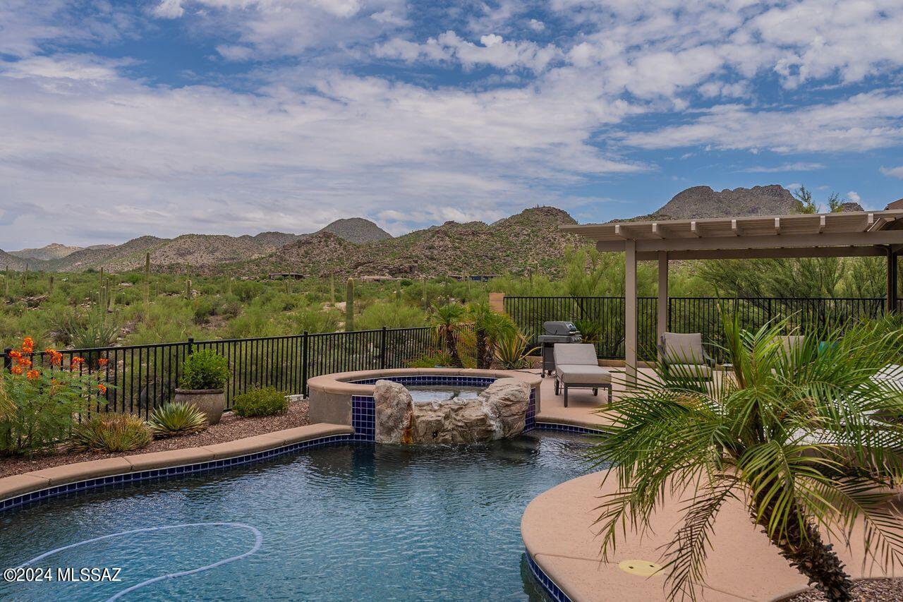 Bluffs at Dove Mountain Phase II - Residential