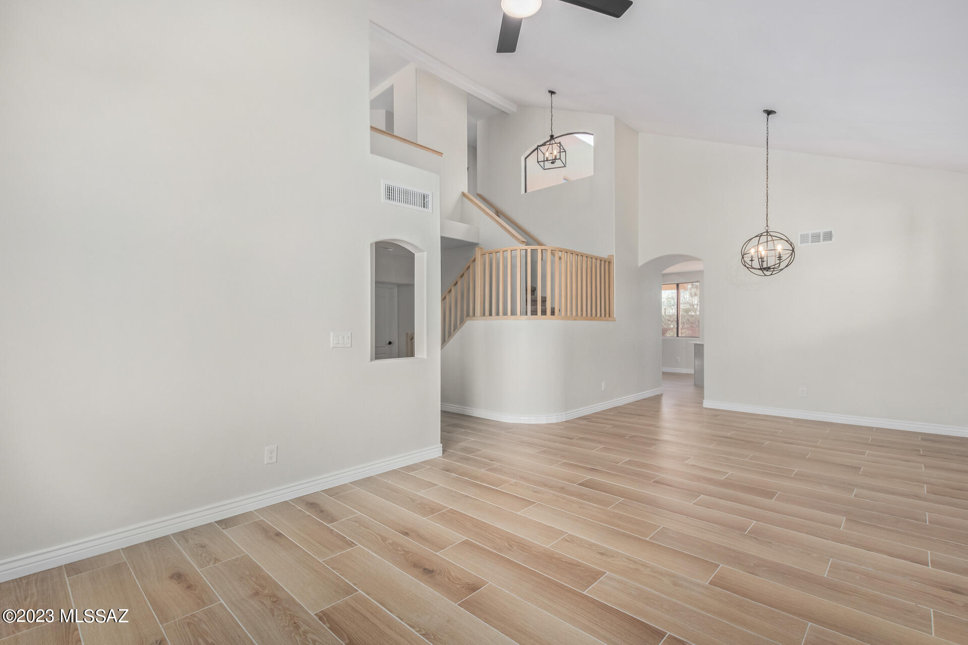 Hills On La Canada (The) - Residential