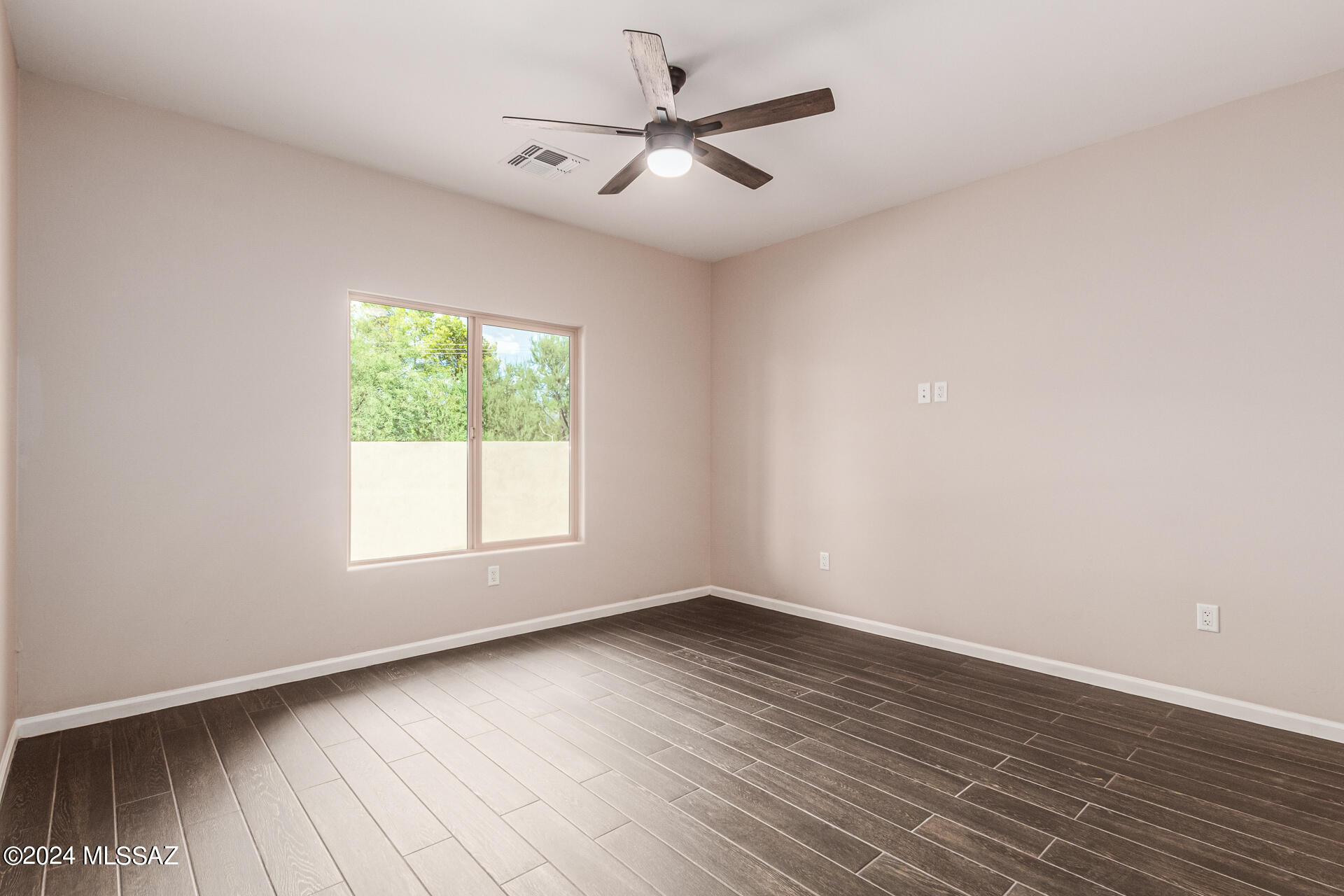 El Rancho Merlita (1-16) - Residential
