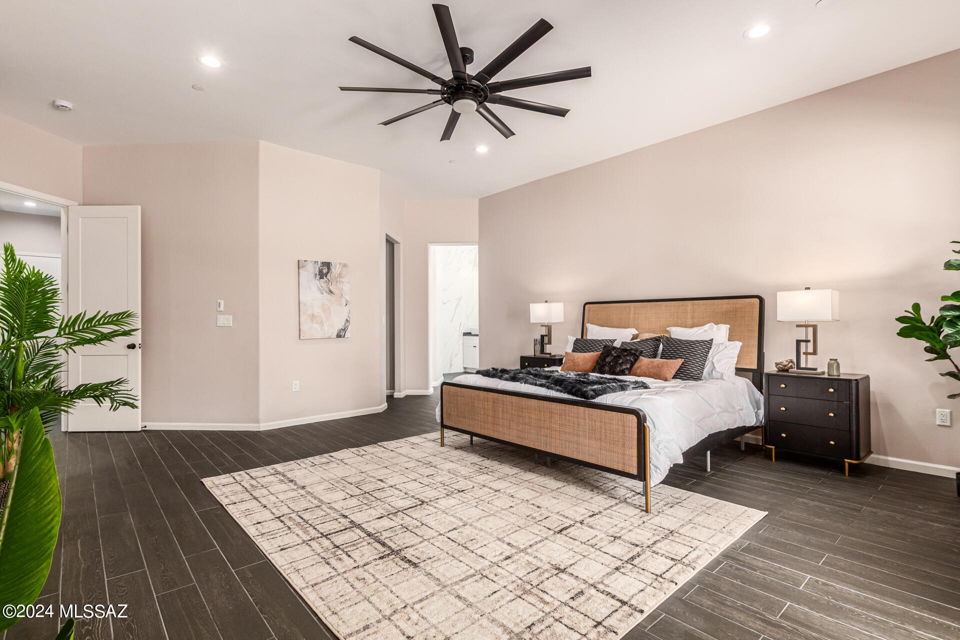 El Rancho Merlita (1-16) - Residential