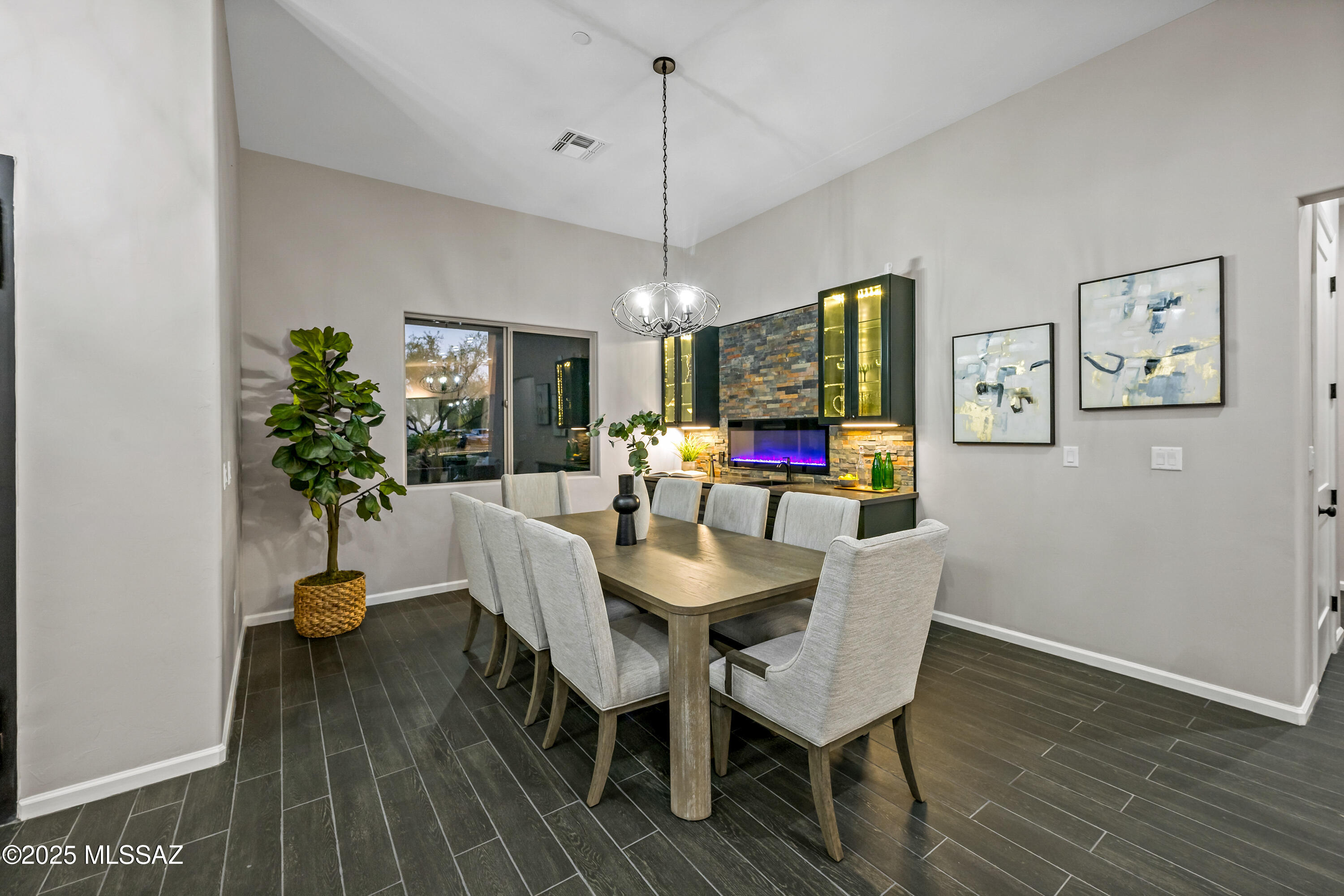 El Rancho Merlita (1-16) - Residential