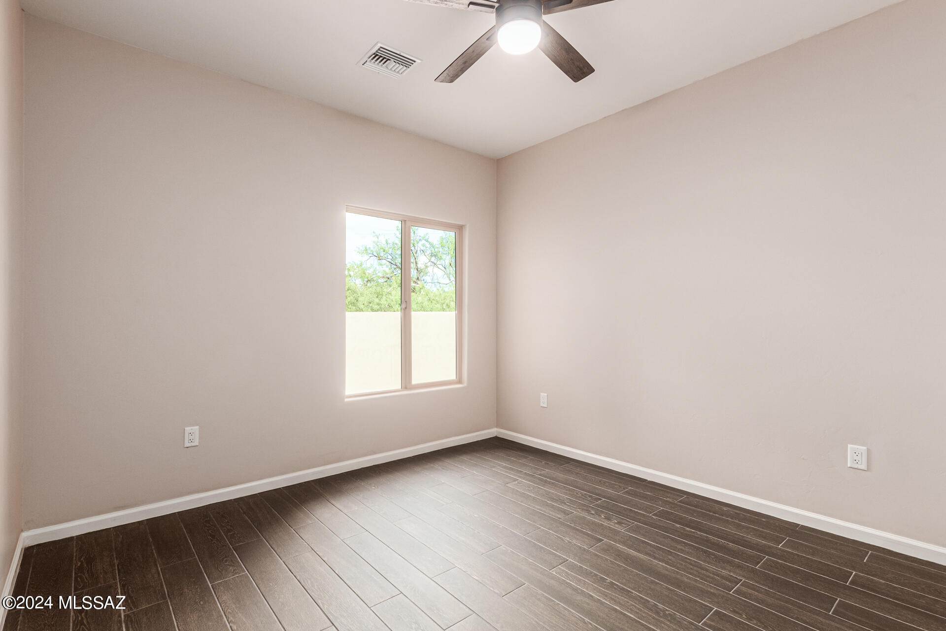 El Rancho Merlita (1-16) - Residential