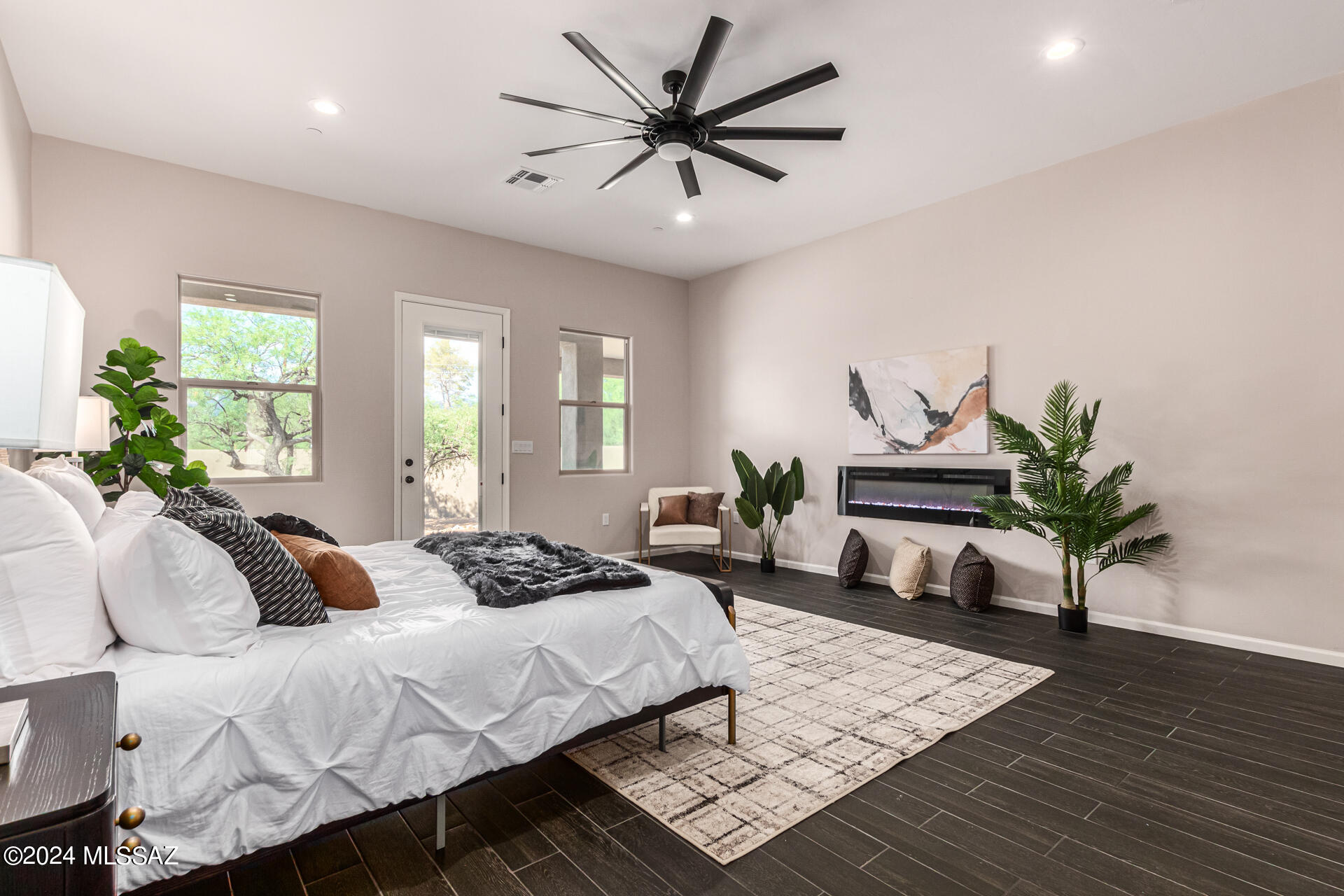 El Rancho Merlita (1-16) - Residential