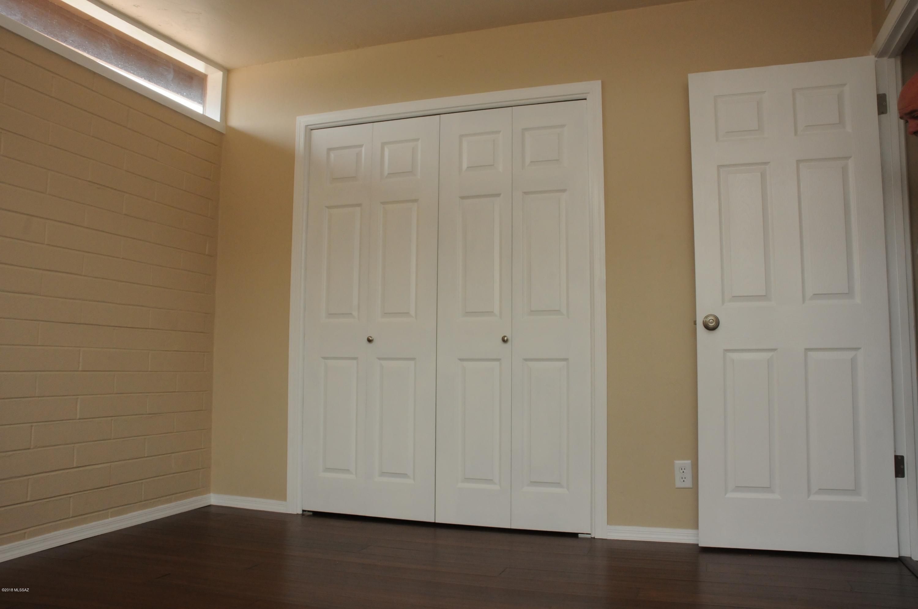 Sherwood Village Terrace (1-85) - Residential