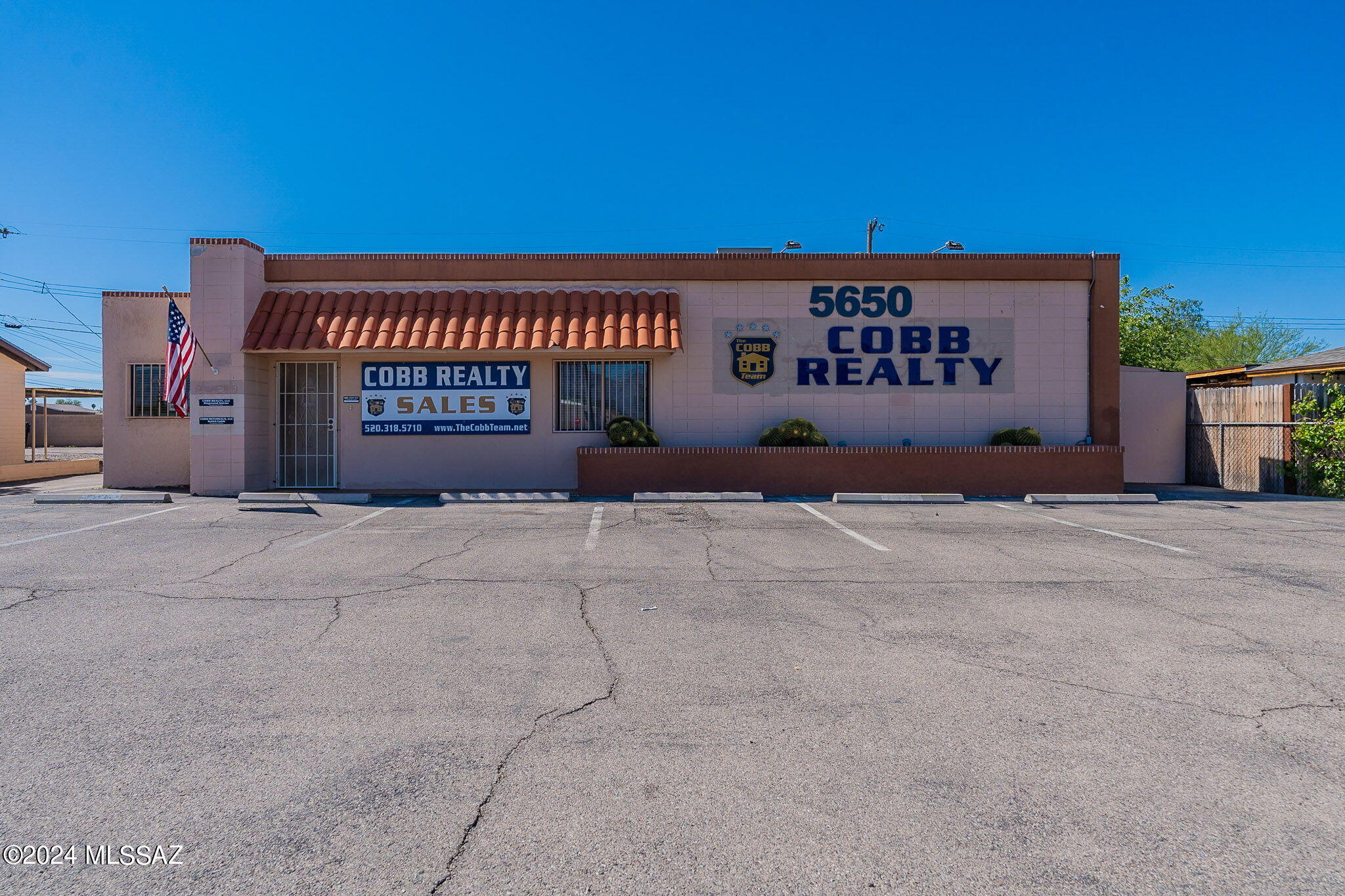 Amazing opportunity to have your business located directly on 22nd street. With a traffic count of approximately 30 to 60 thousand cars driving by everyday, this 7 office building comes with a small kitchen, conference room and plenty of room to grow. All office furniture can convey with the property. Owner is a licensed Realtor in the State of Arizona.