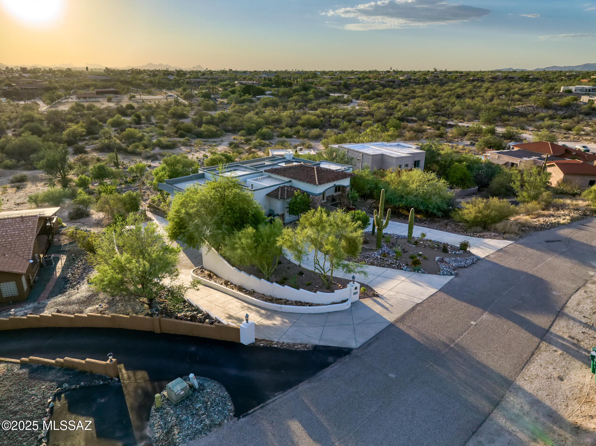 Tecolote De Oro (1-14) - Residential