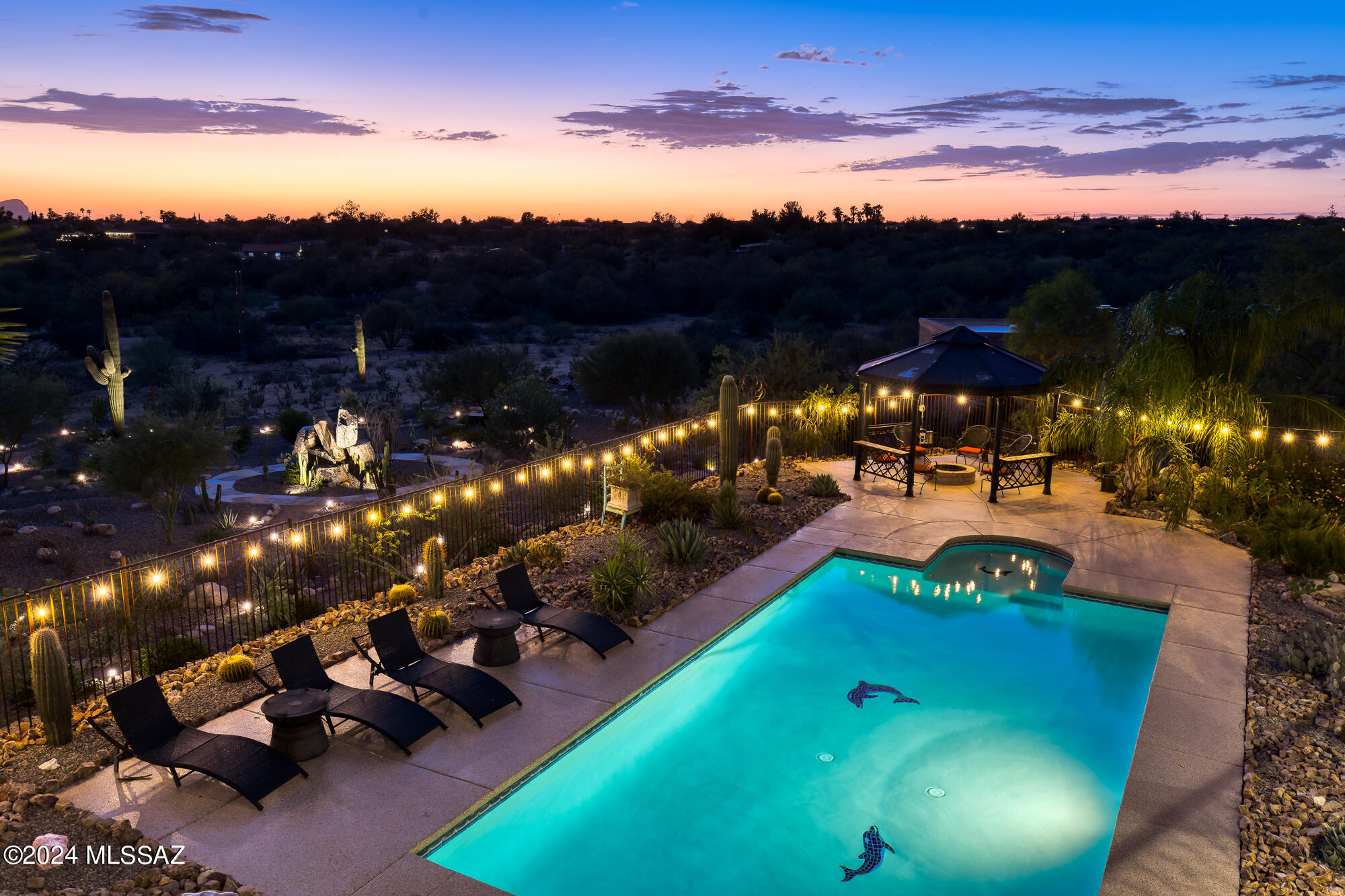 Tecolote De Oro (1-14) - Residential