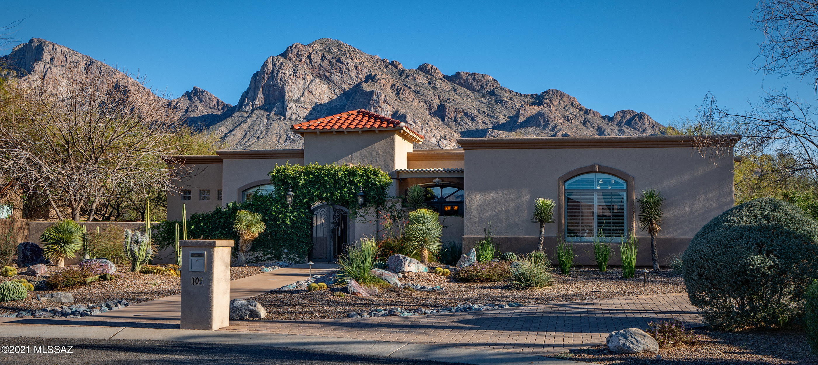 3RD Fairway at Oro Valley Country Club - Residential