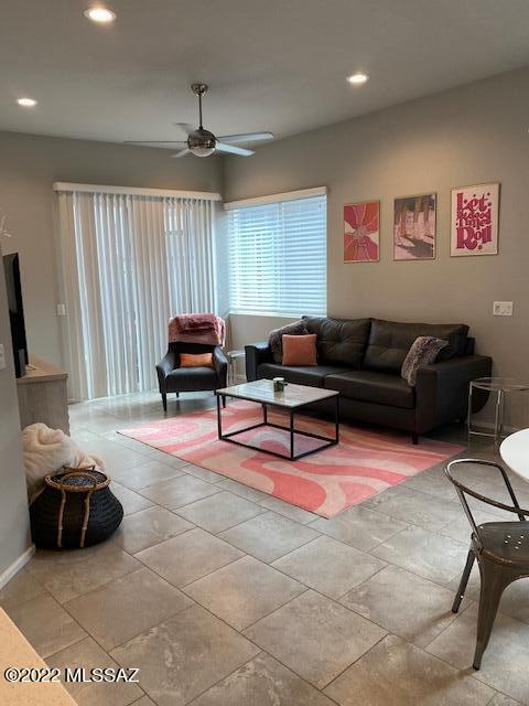 Park Modern SQ20171350679 - Residential