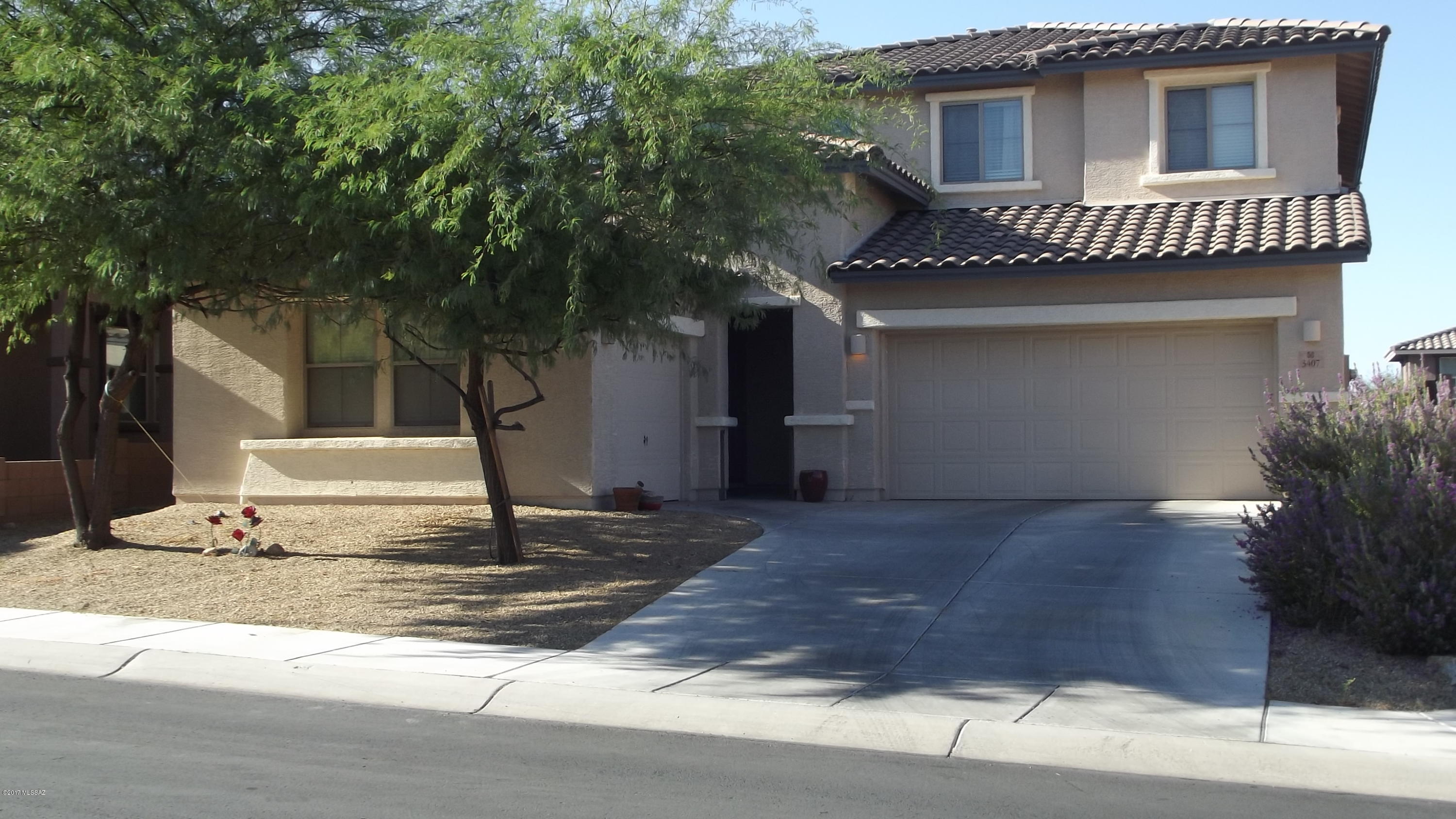 Beautiful 4 bedroom, den/office 3 bath home located in the gated community of Tangerine Crossing. Spacious open and bright floor plan. Huge kitchen, upgraded cabinetry, granite countertops, pantry, stainless steel appliances and large center island. Features Downstairs guest suite/den, upstairs includes loft/entertainment space, spacious bedrooms and master suite with walk-in closet, separate shower, garden tub. Plantation Shutters throughout. 3 car garage for all the toys or storage. Great Home, Great Price!
