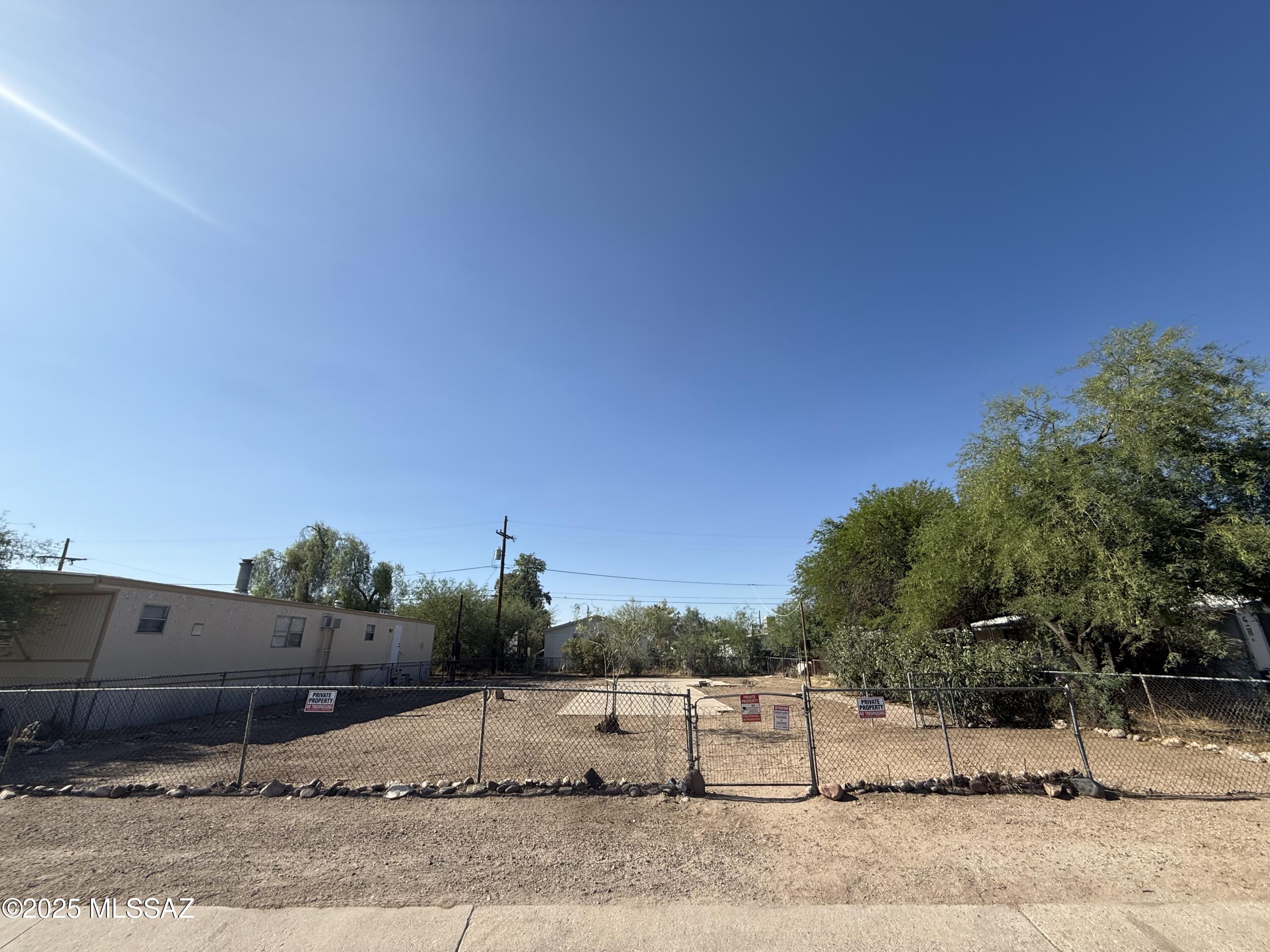 Palmdale (100-199) - Land