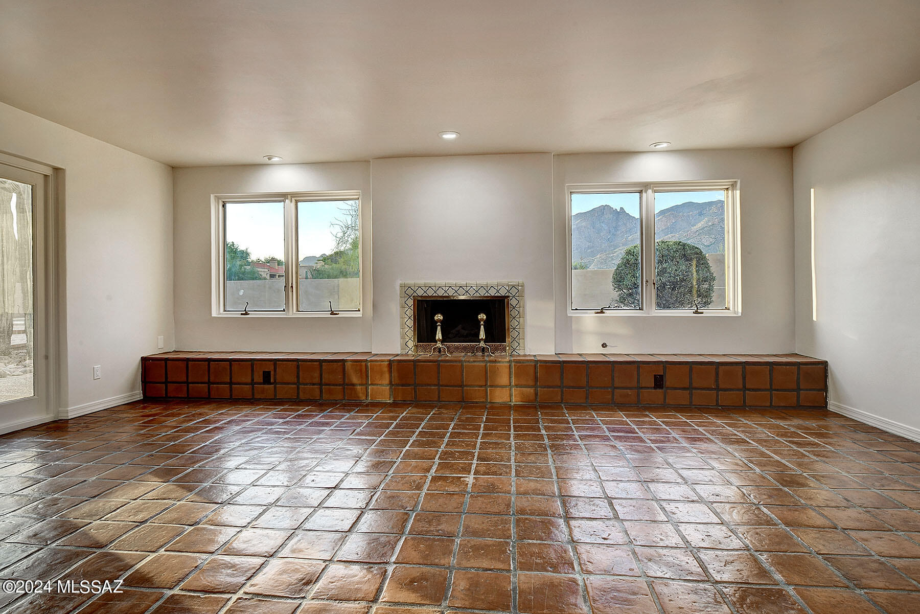 Las Alturas (1-167) - Residential