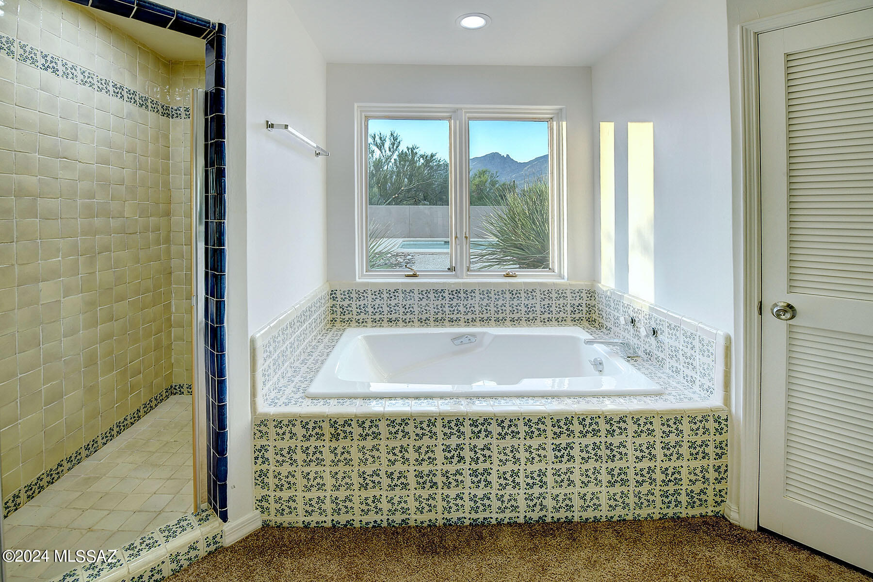 Las Alturas (1-167) - Residential