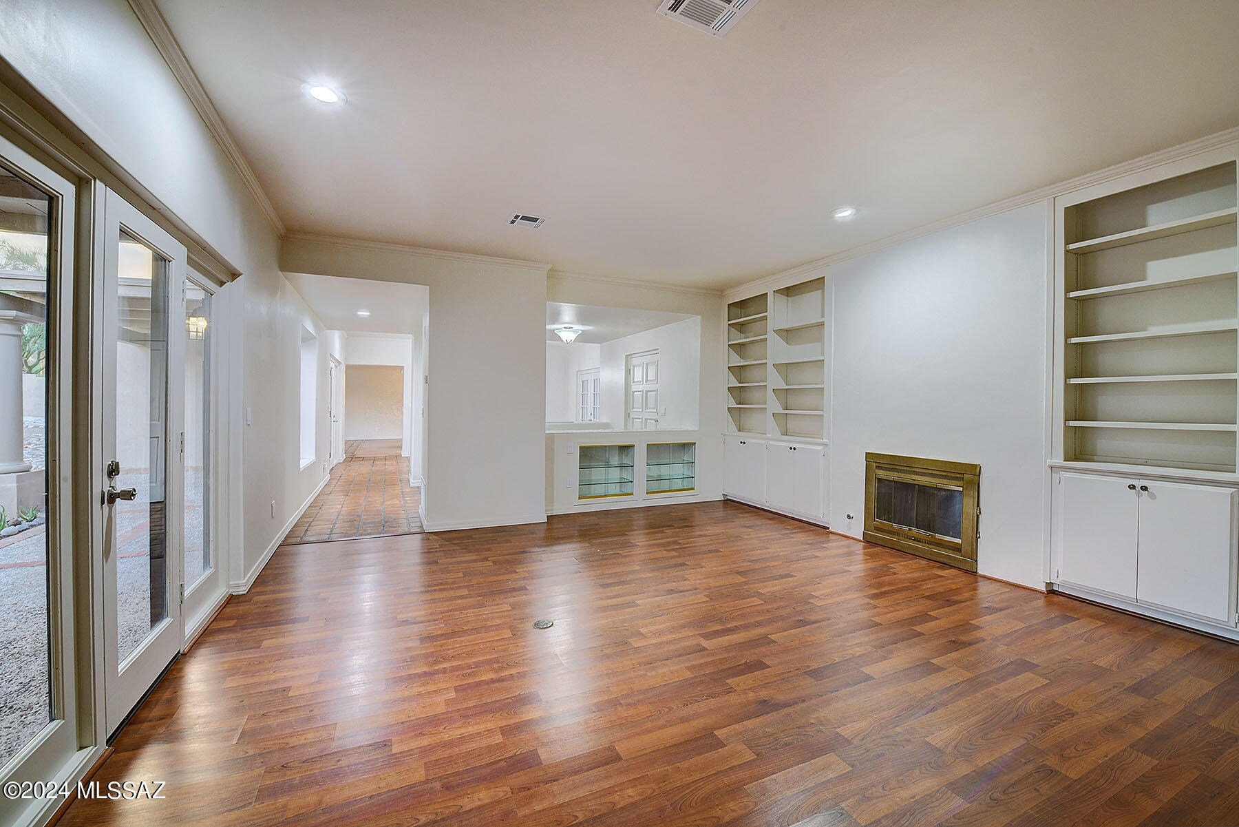 Las Alturas (1-167) - Residential