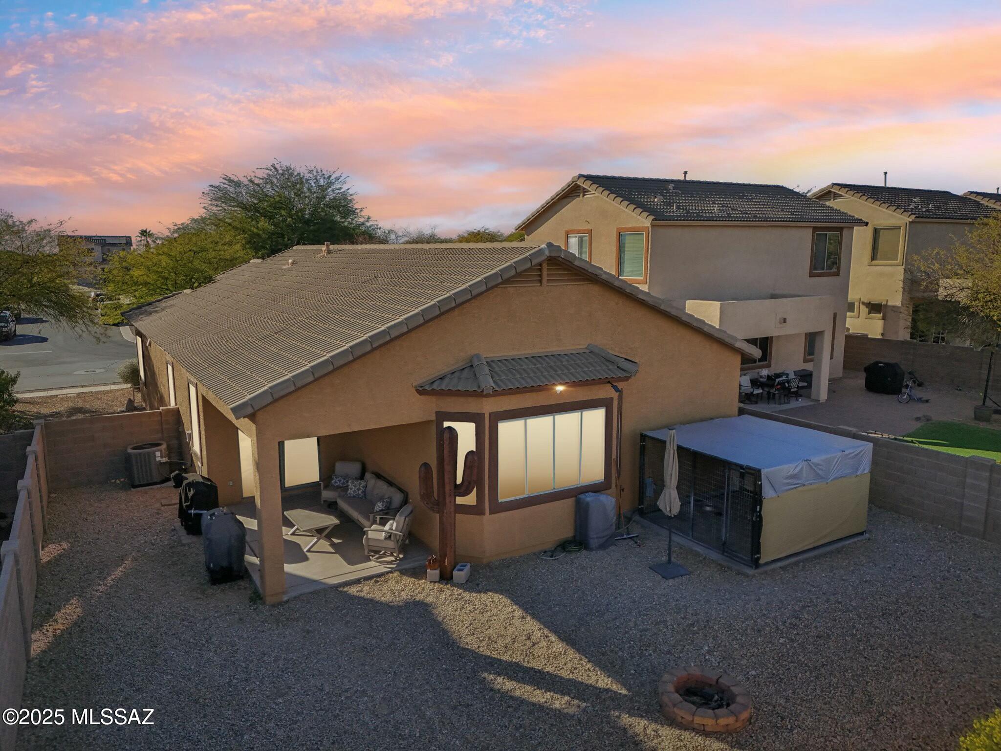 Rancho Vistoso NGHB 10 PCLS S,U & V - Residential