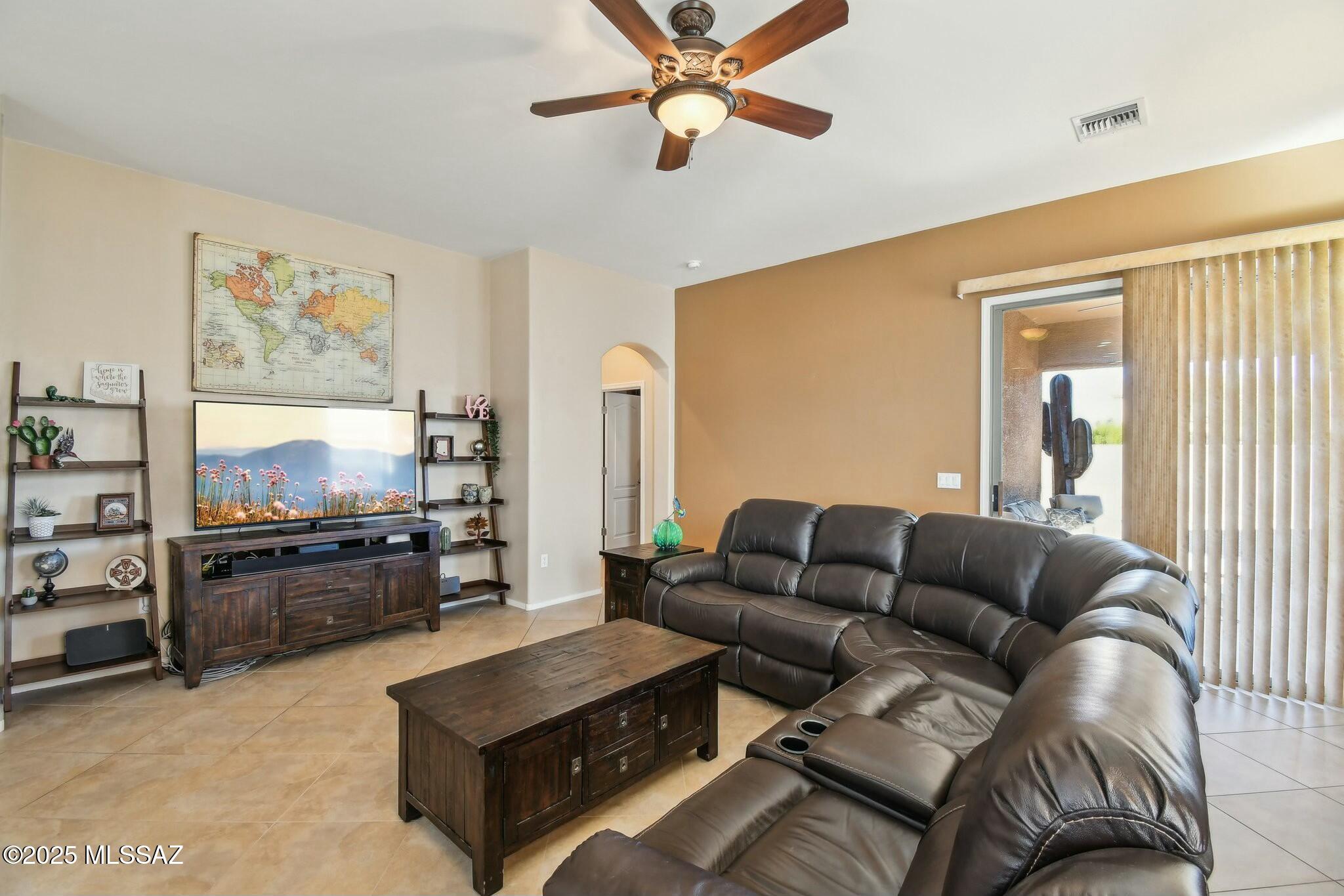 Rancho Vistoso NGHB 10 PCLS S,U & V - Residential