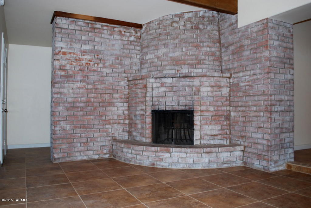 Unsubdivided - Residential Lease
