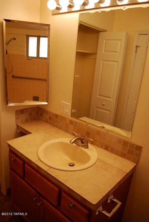 Unsubdivided - Residential Lease