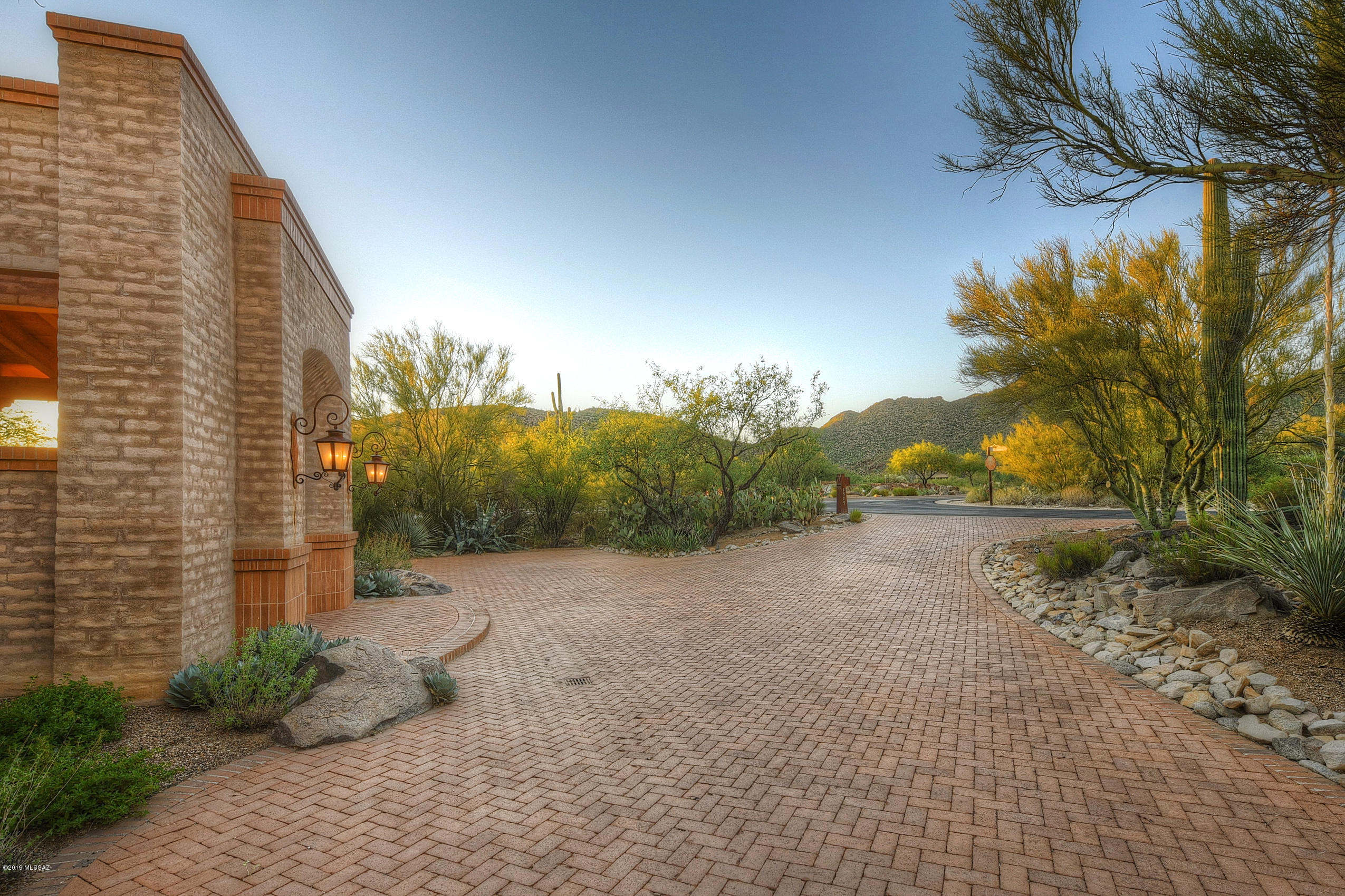 Canyon Pass At Dove Mountain - Residential