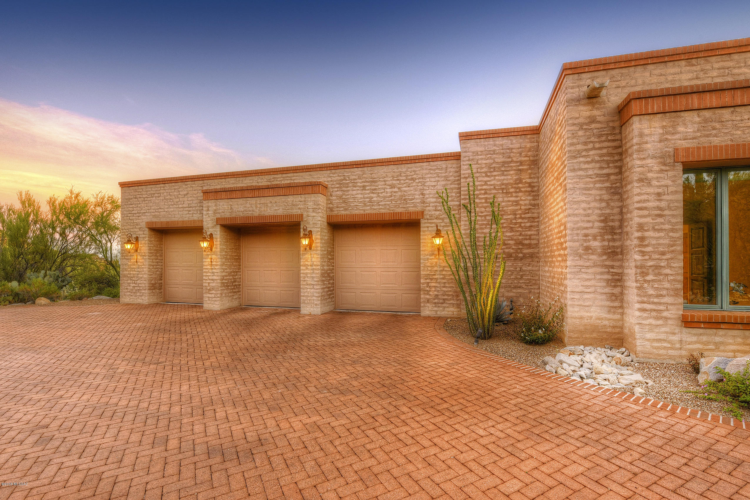 Canyon Pass At Dove Mountain - Residential