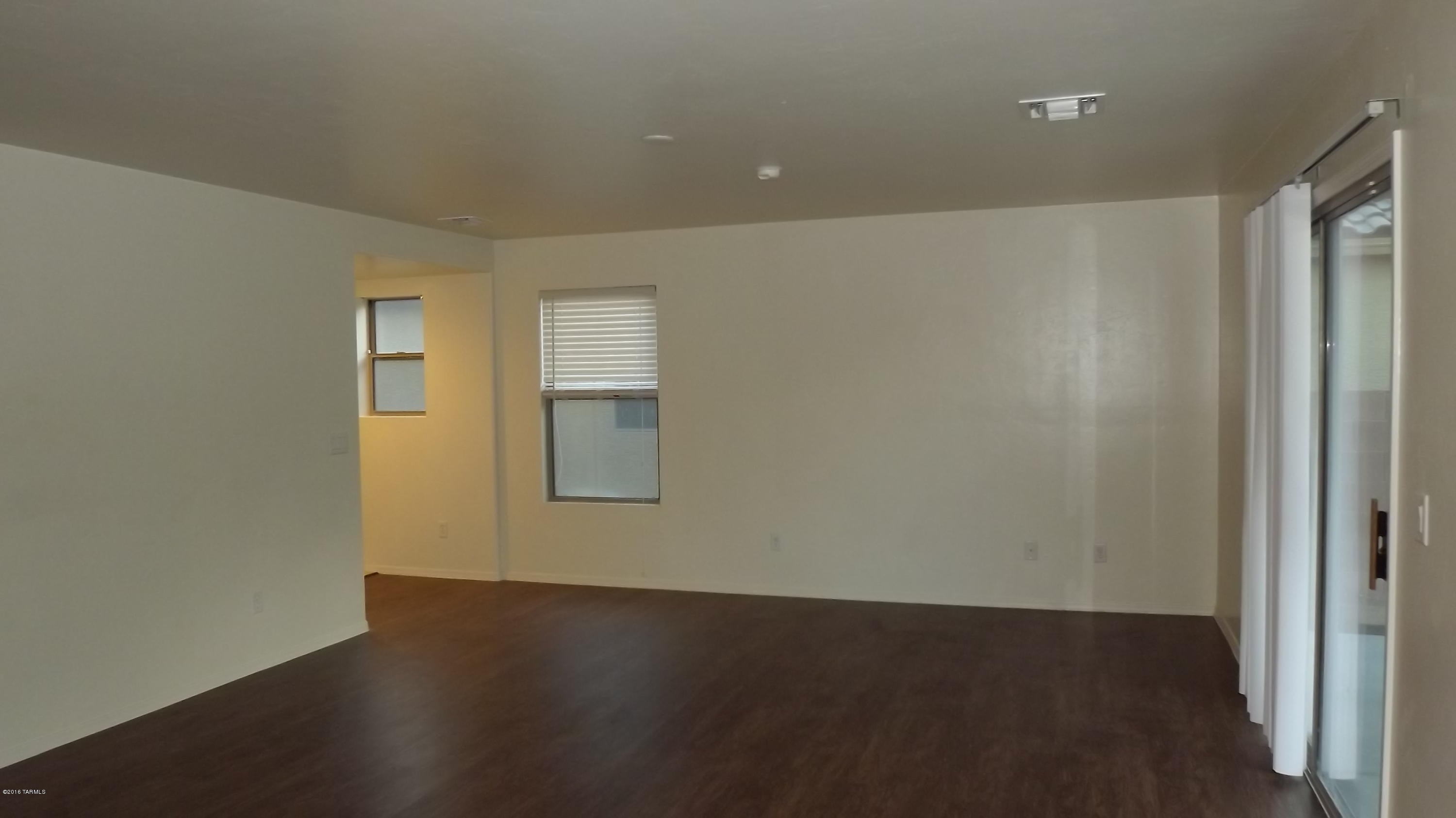 Valencia Reserve South (1-315) - Residential Lease